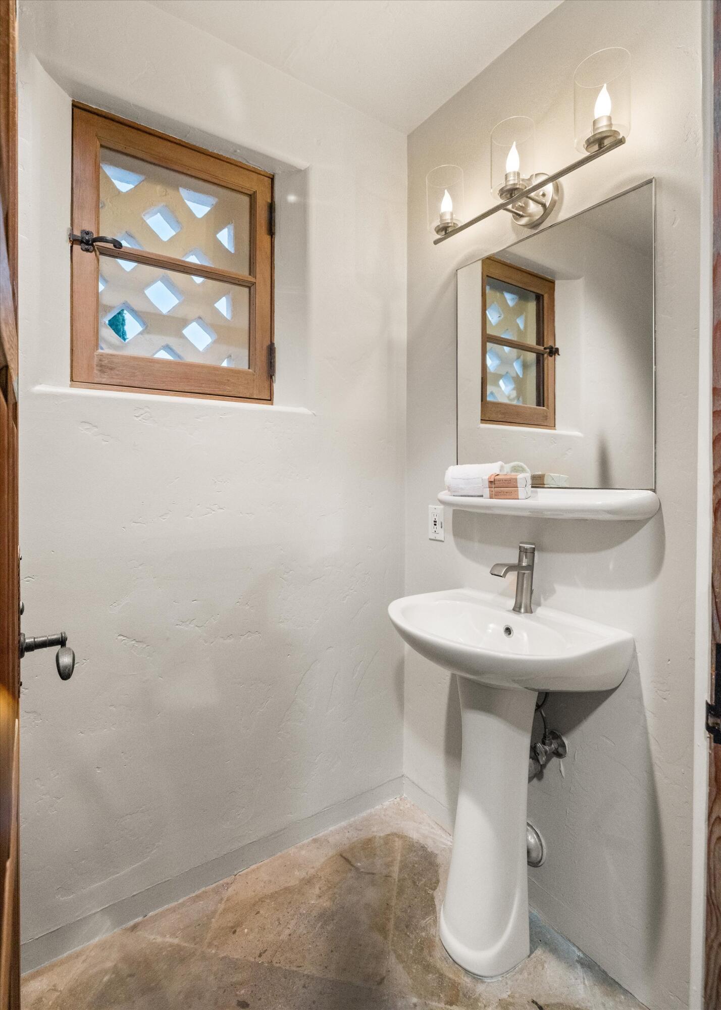 4597 Camino Molinero