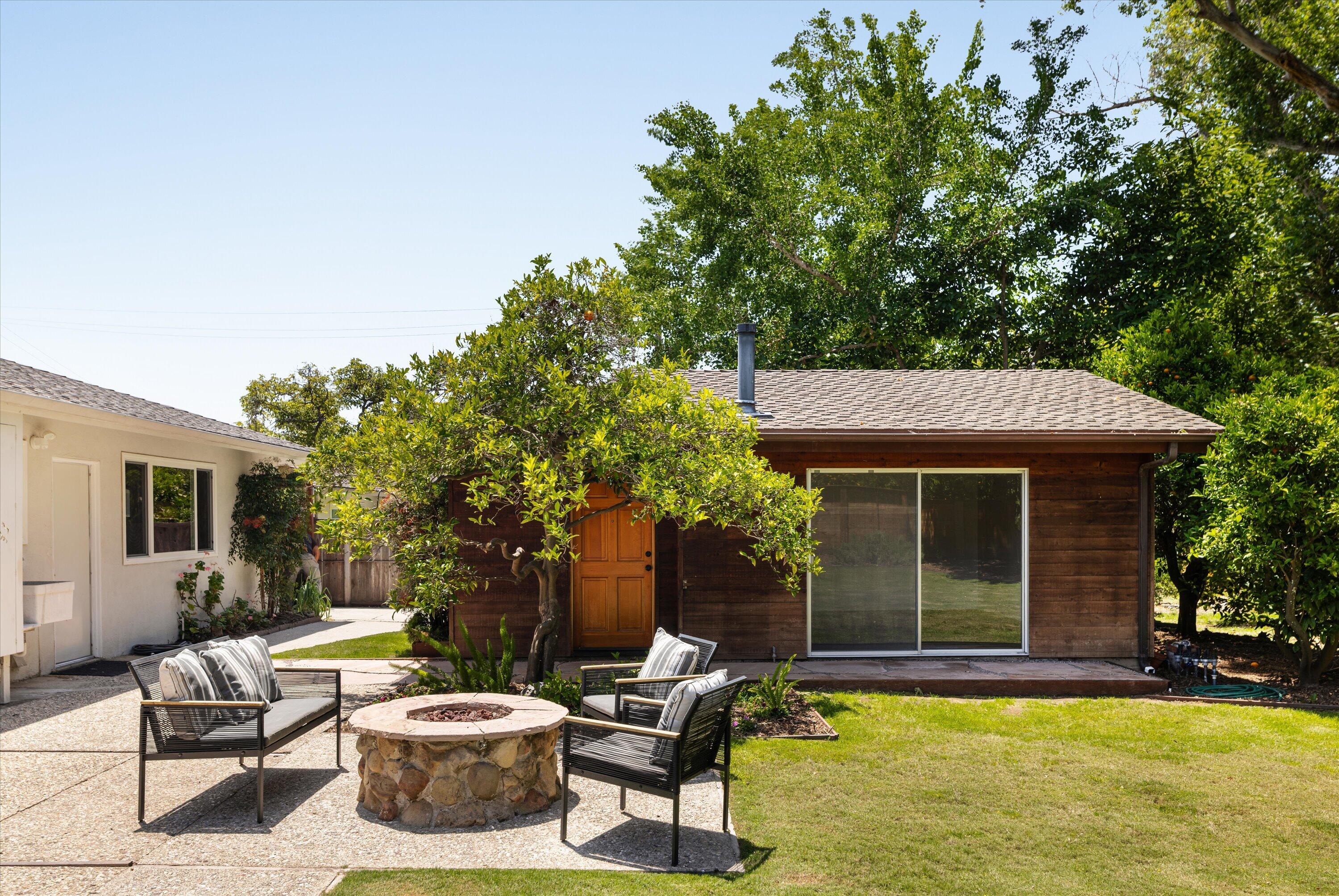 989 N San Marcos Road
