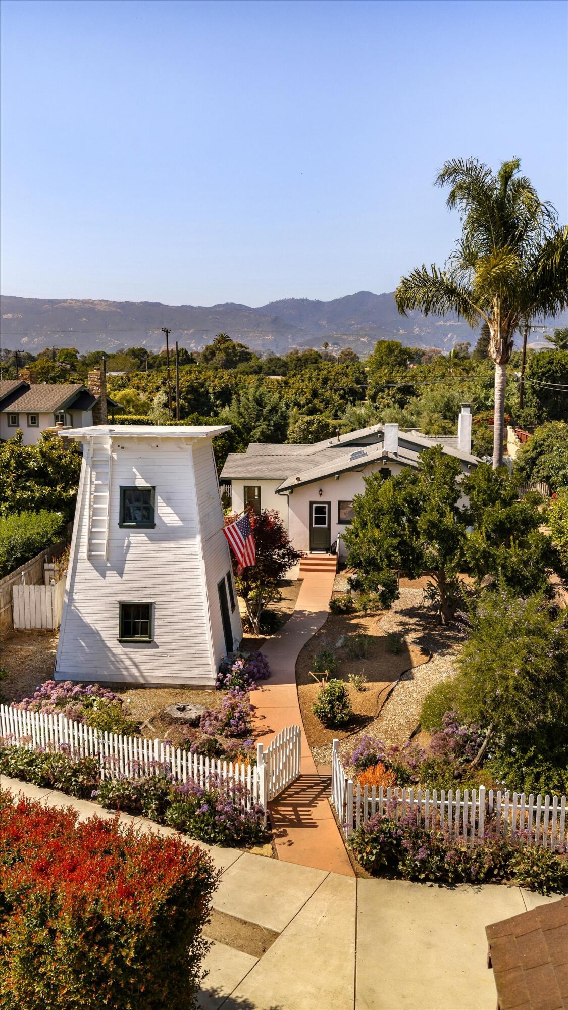 5048 Via Lara Lane
