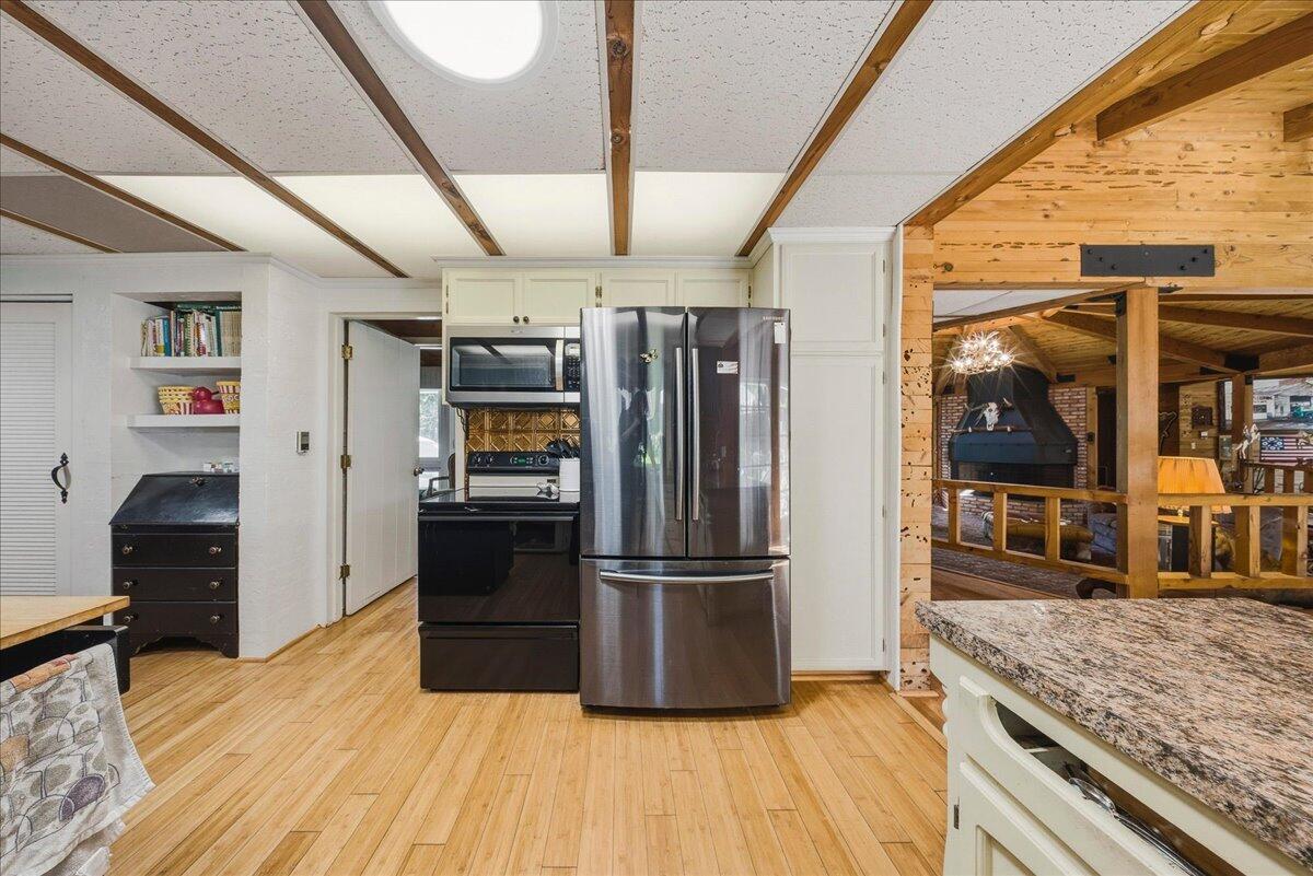 6645 Fern Canyon Road