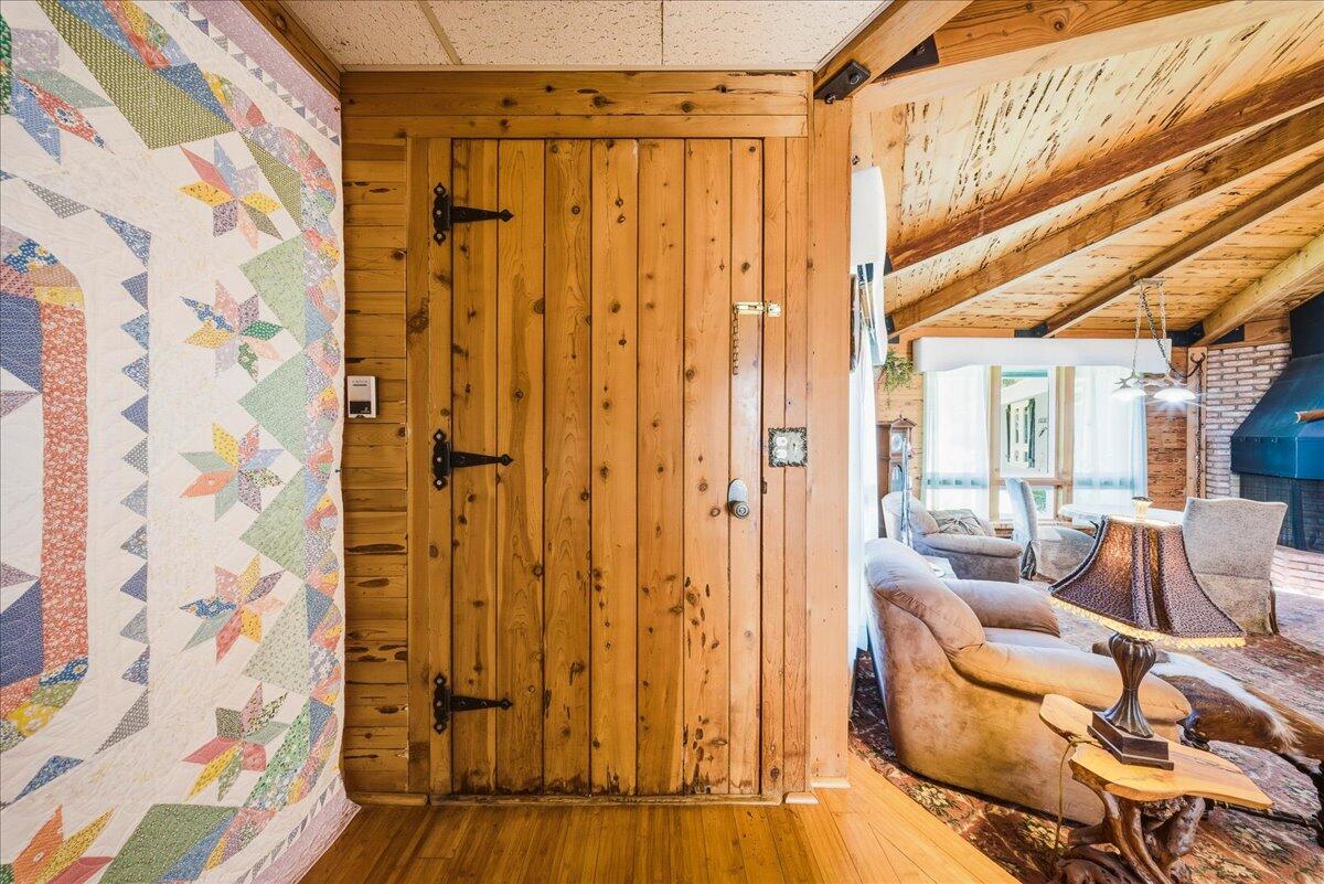 6645 Fern Canyon Road