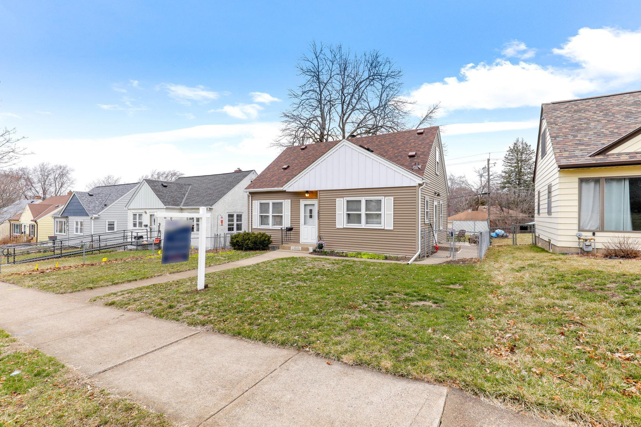 2005 Montana Avenue E