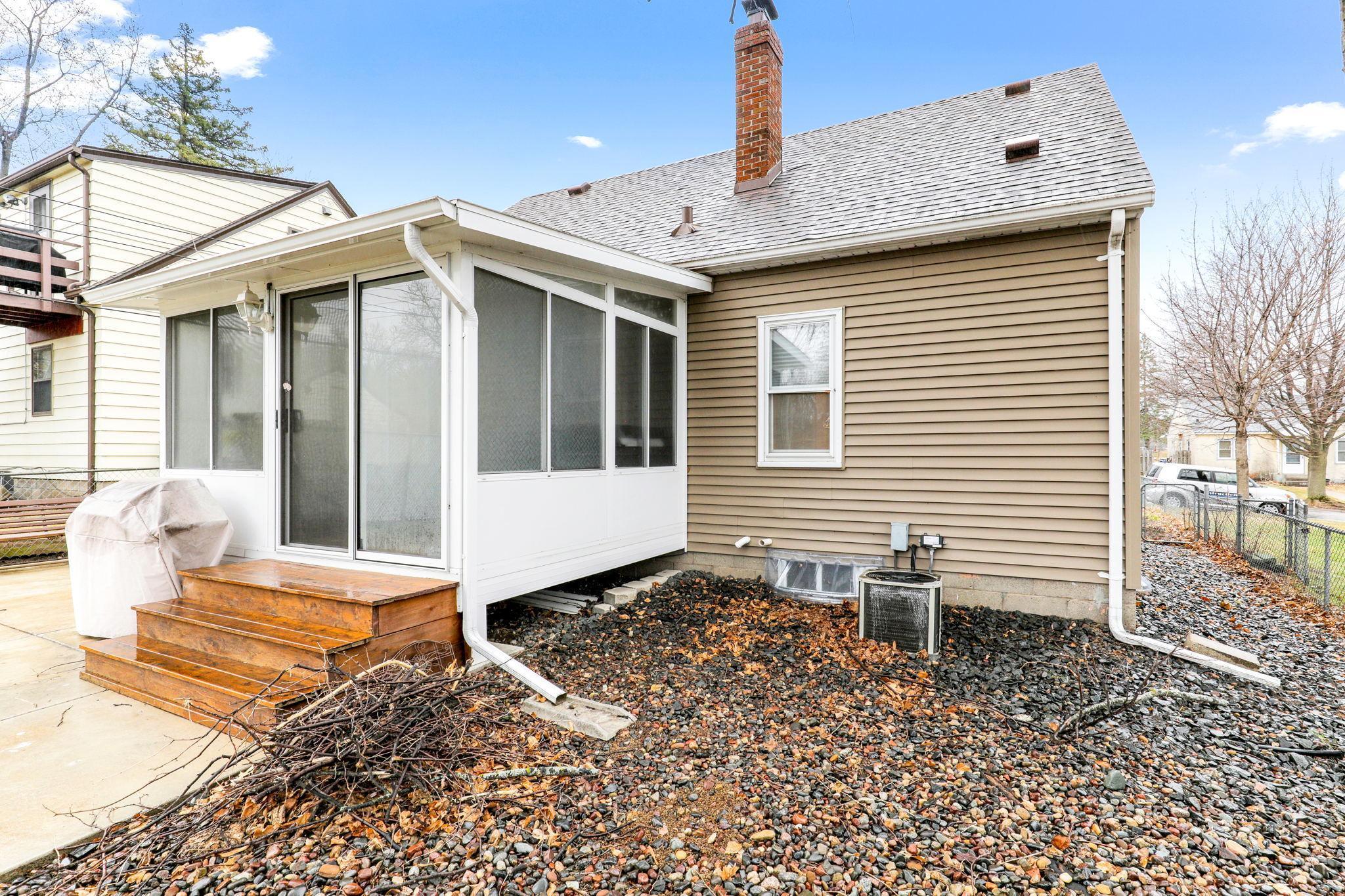 2005 Montana Avenue E