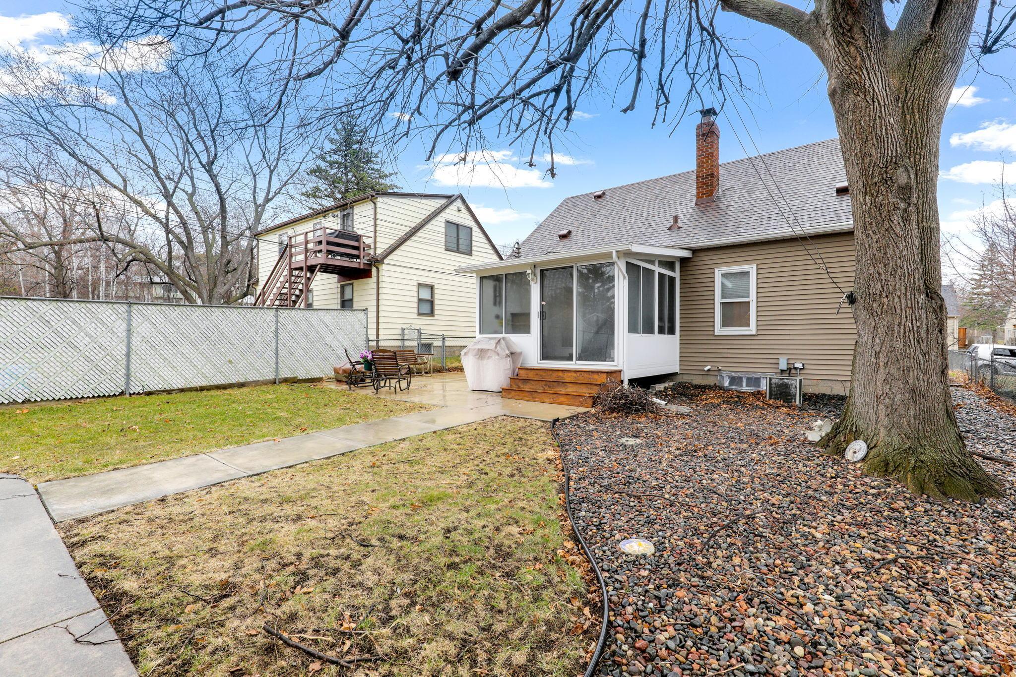 2005 Montana Avenue E
