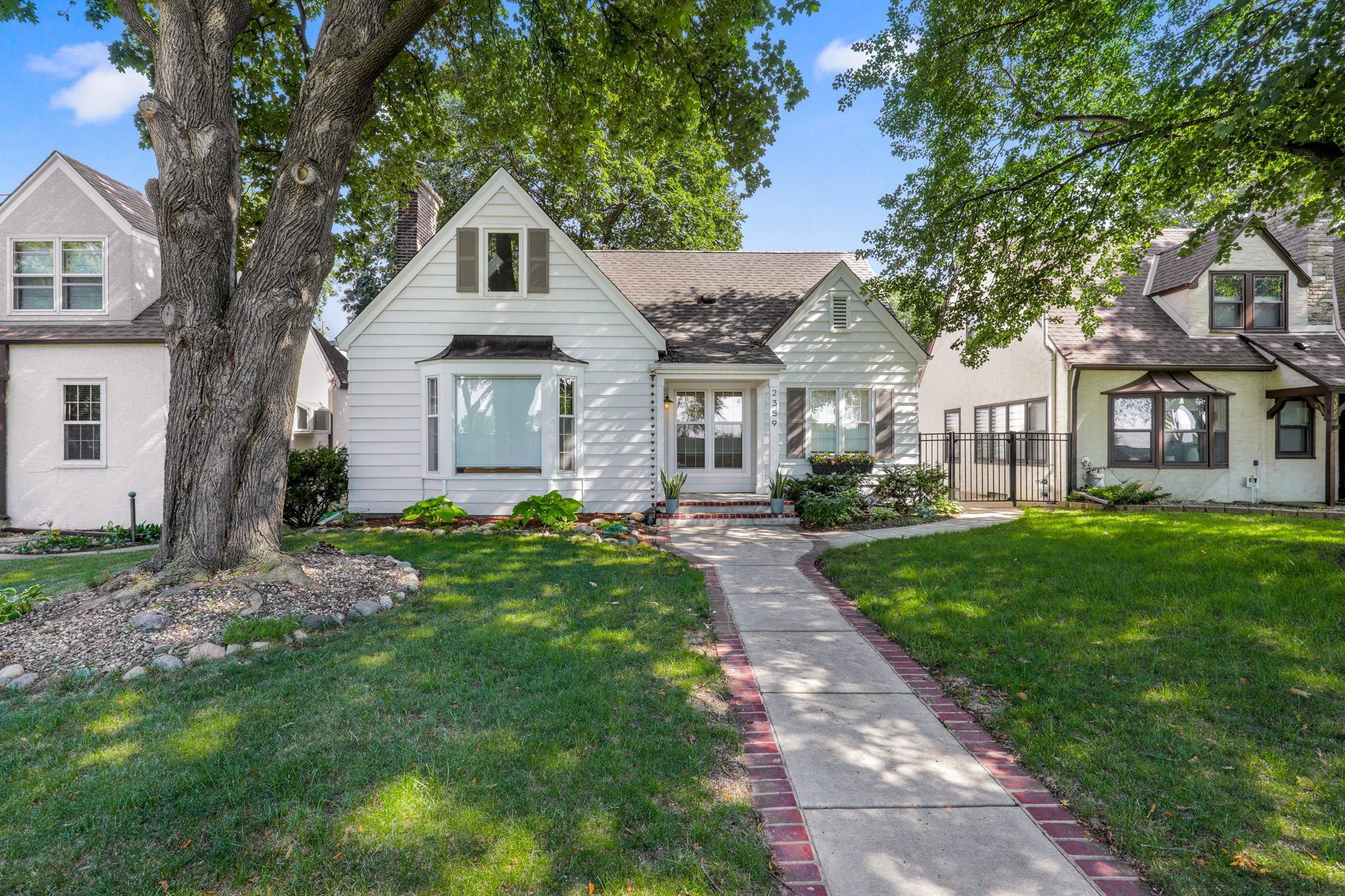 2359 Beverly Road