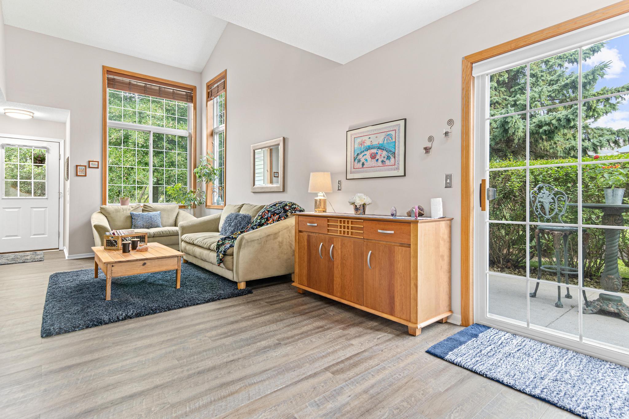 399 Arrowhead Drive