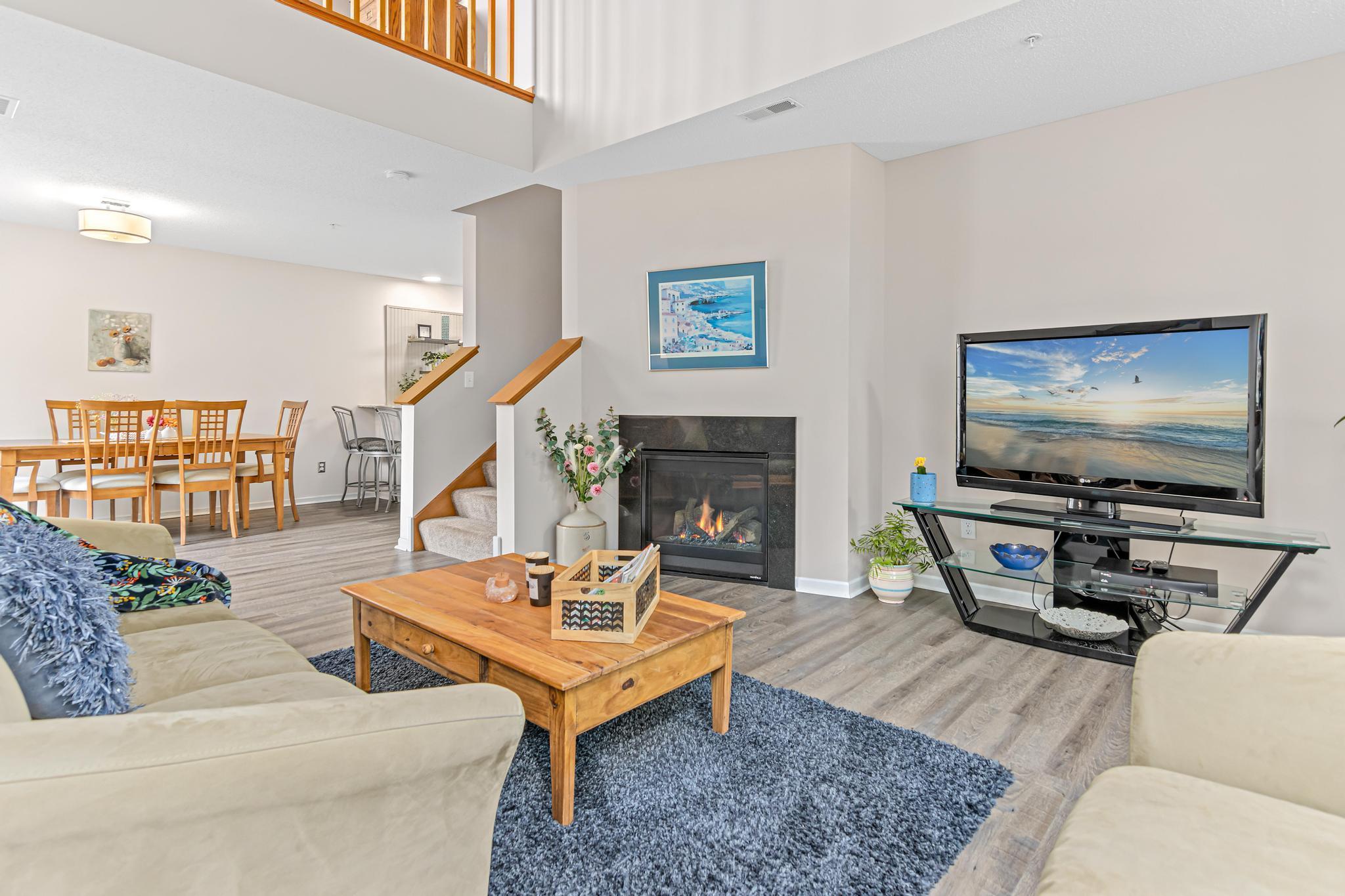 399 Arrowhead Drive