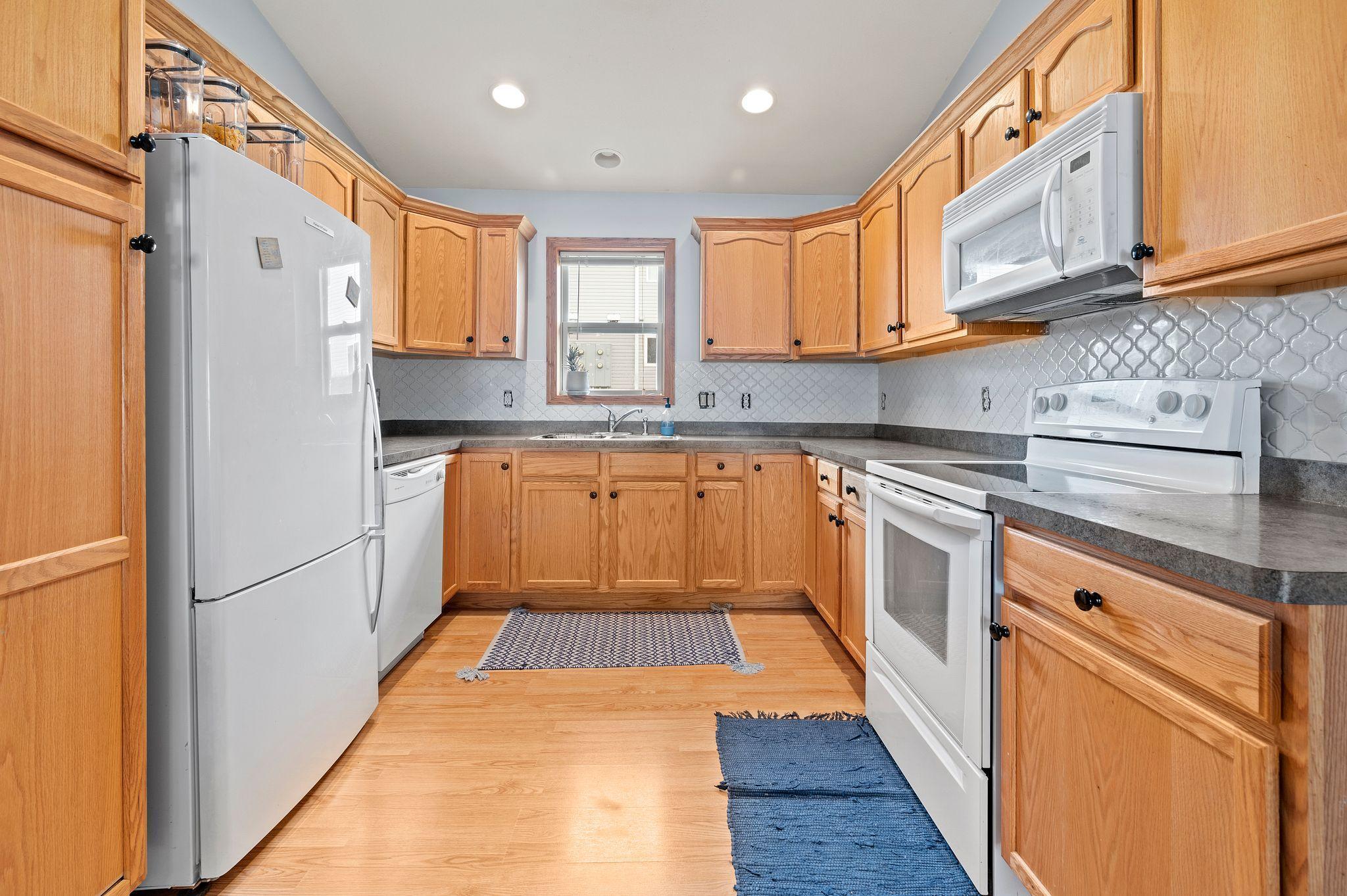 1266 Norway Pines Cir
