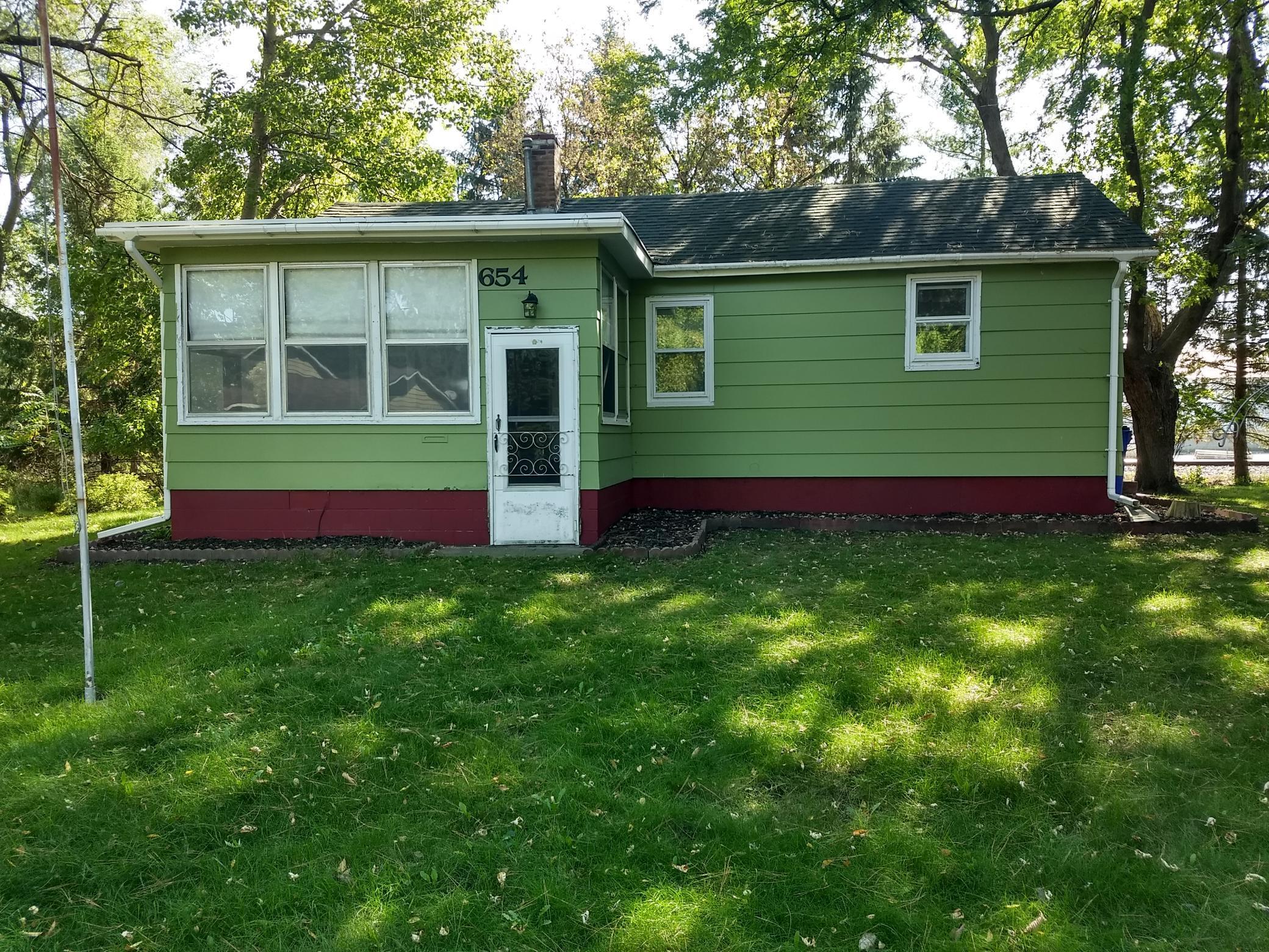 654 N 2nd Street
