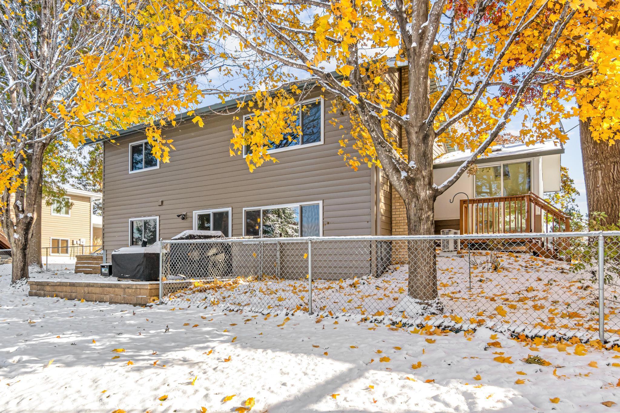 5681 Deer Trail W