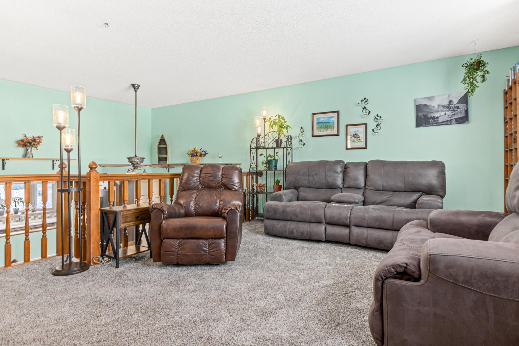 5681 Deer Trail W