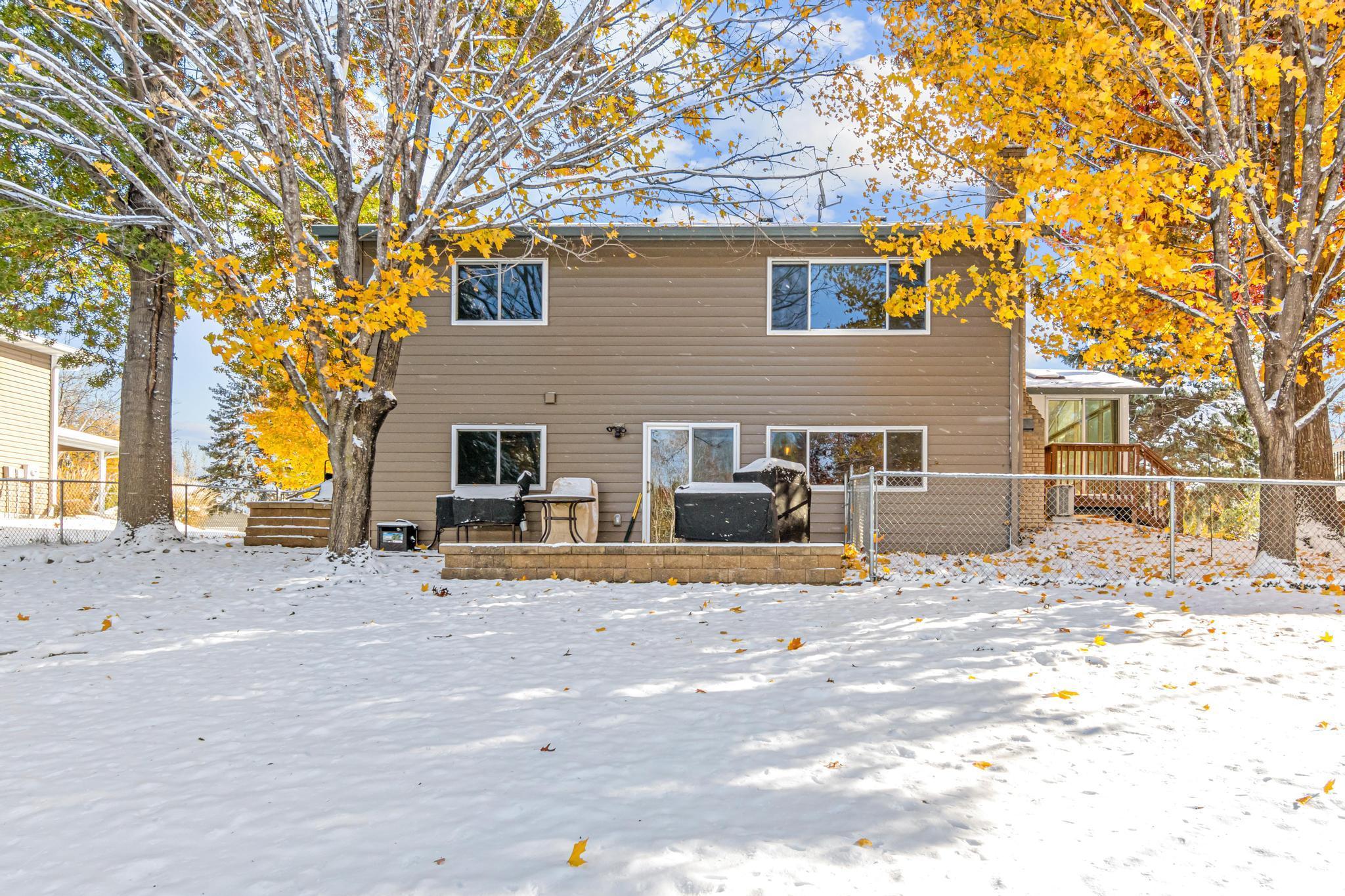 5681 Deer Trail W