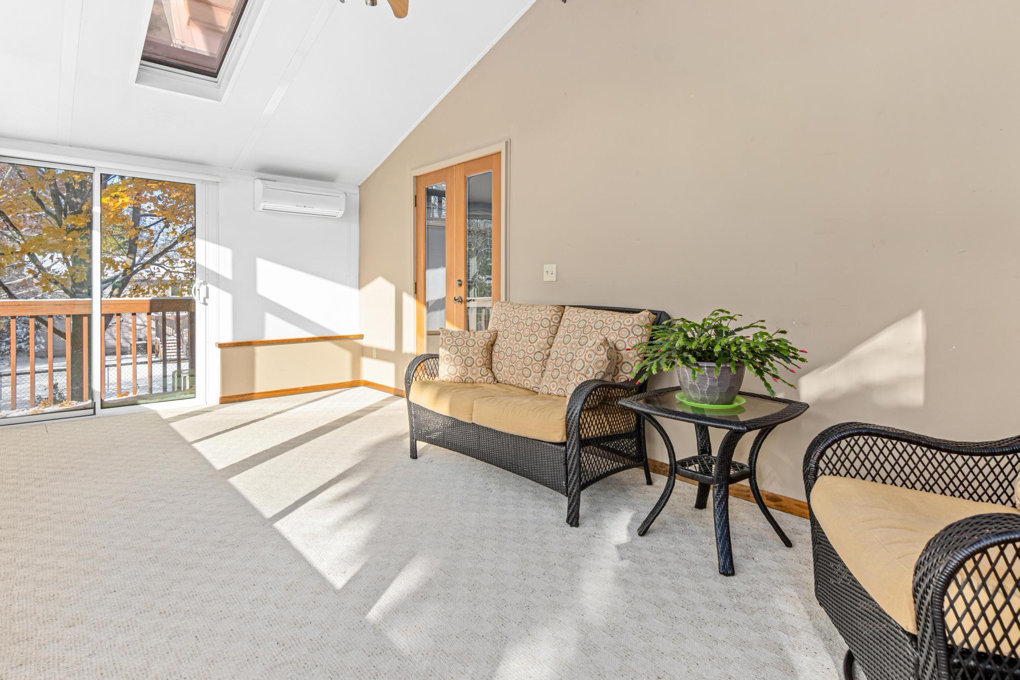 5681 Deer Trail W