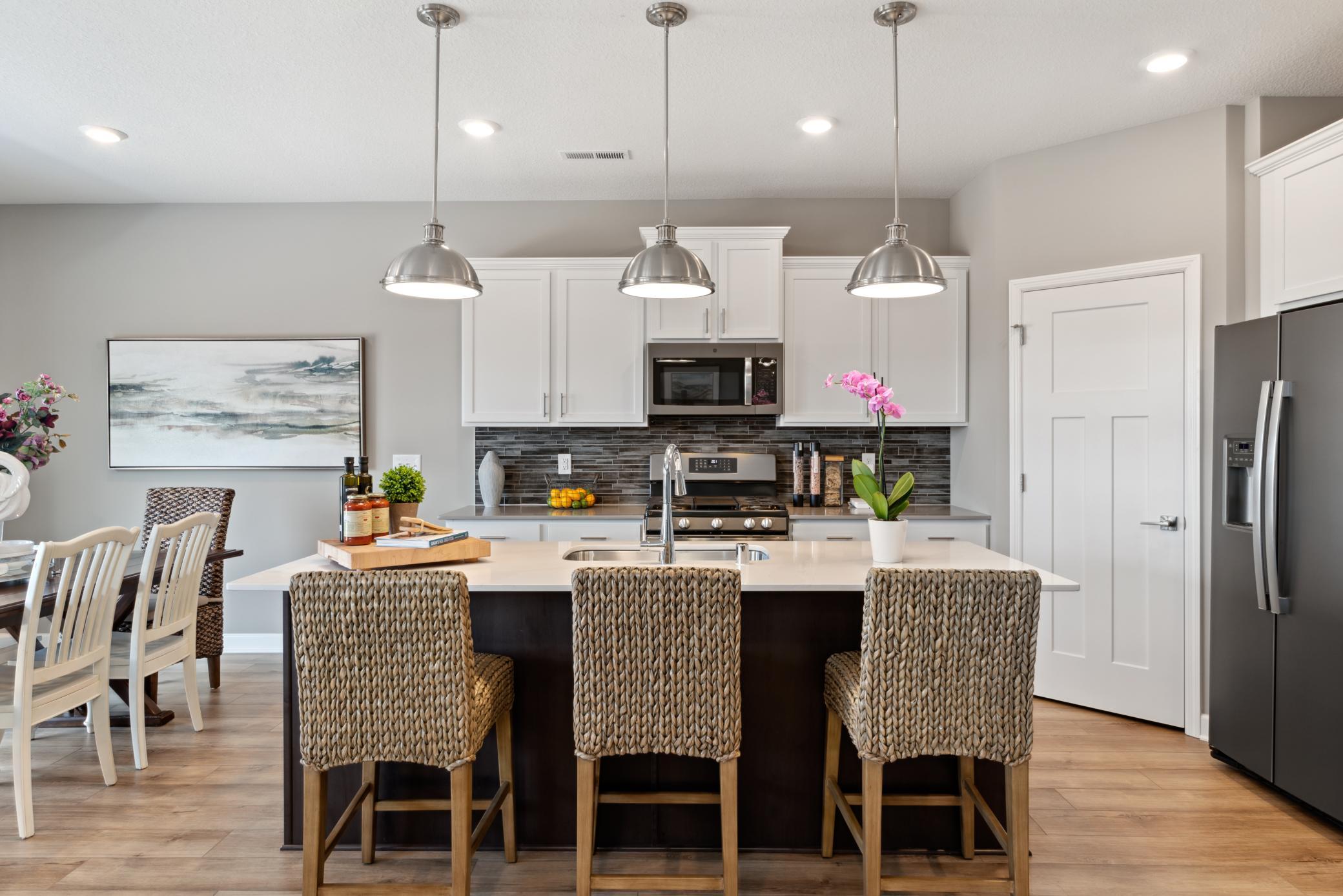 11406 King's Court N