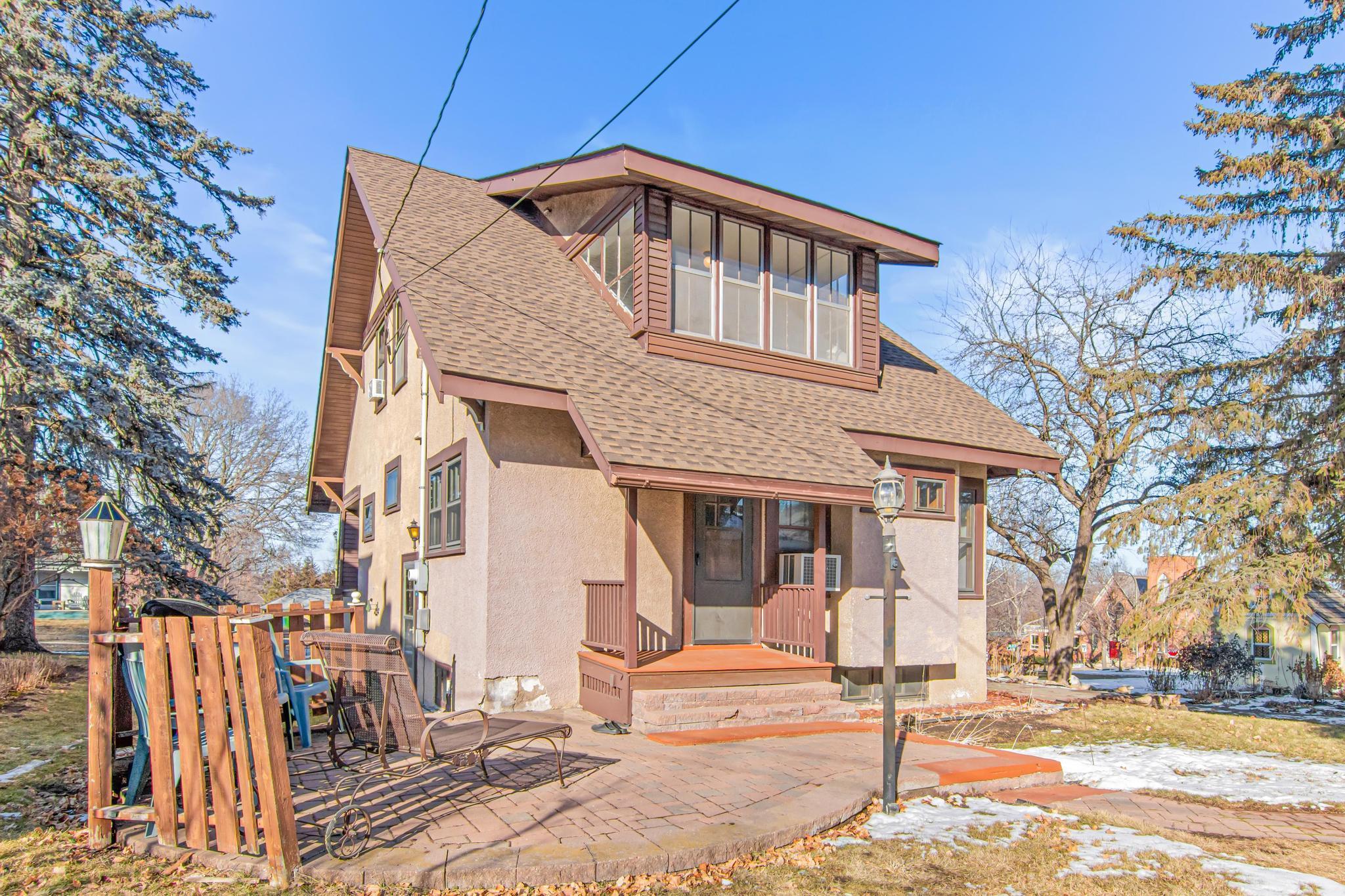 119 7th Street W