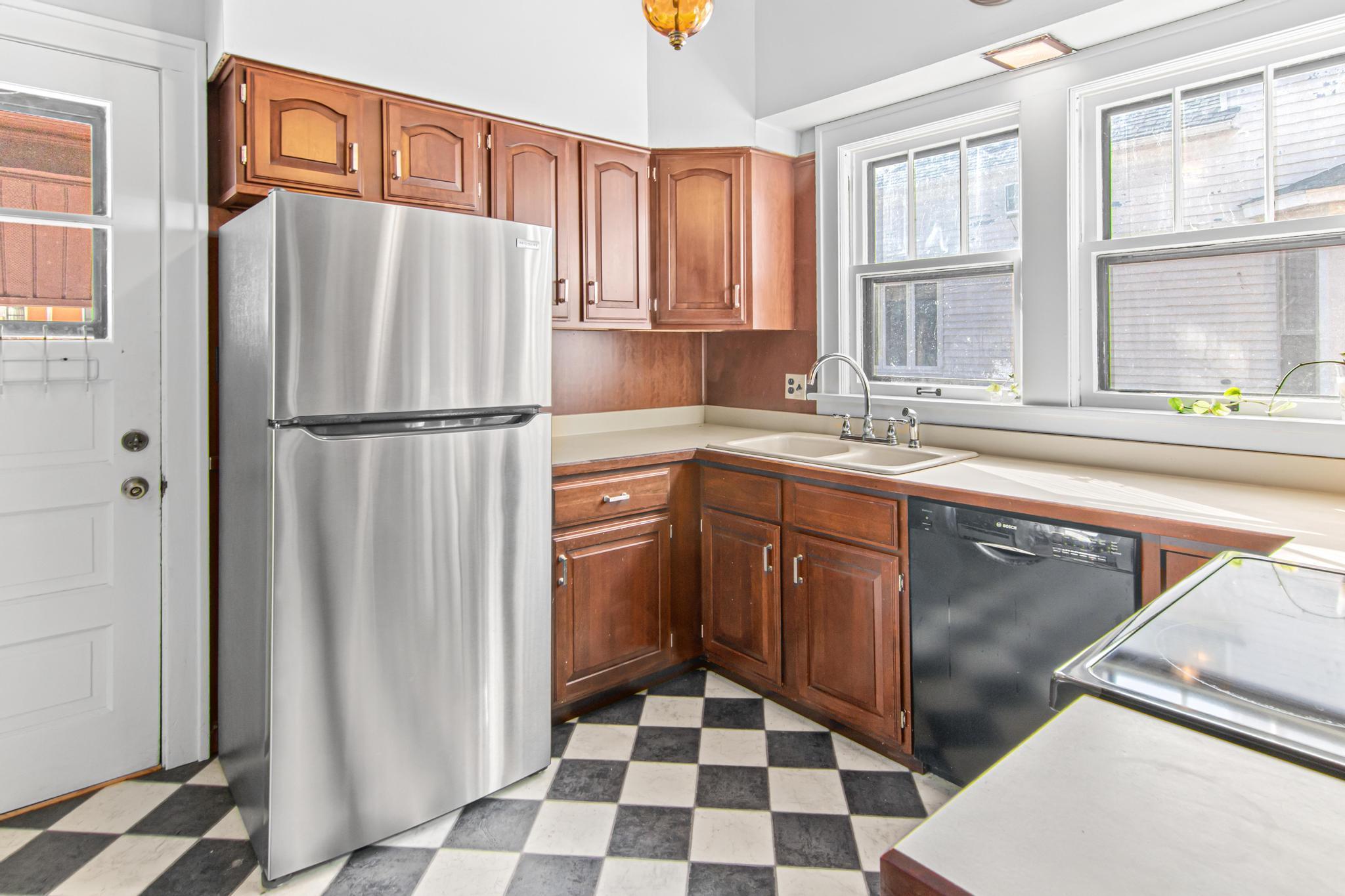 119 7th Street W