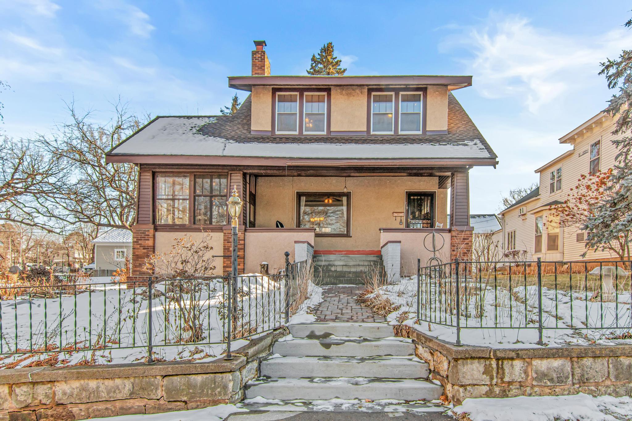 119 7th Street W