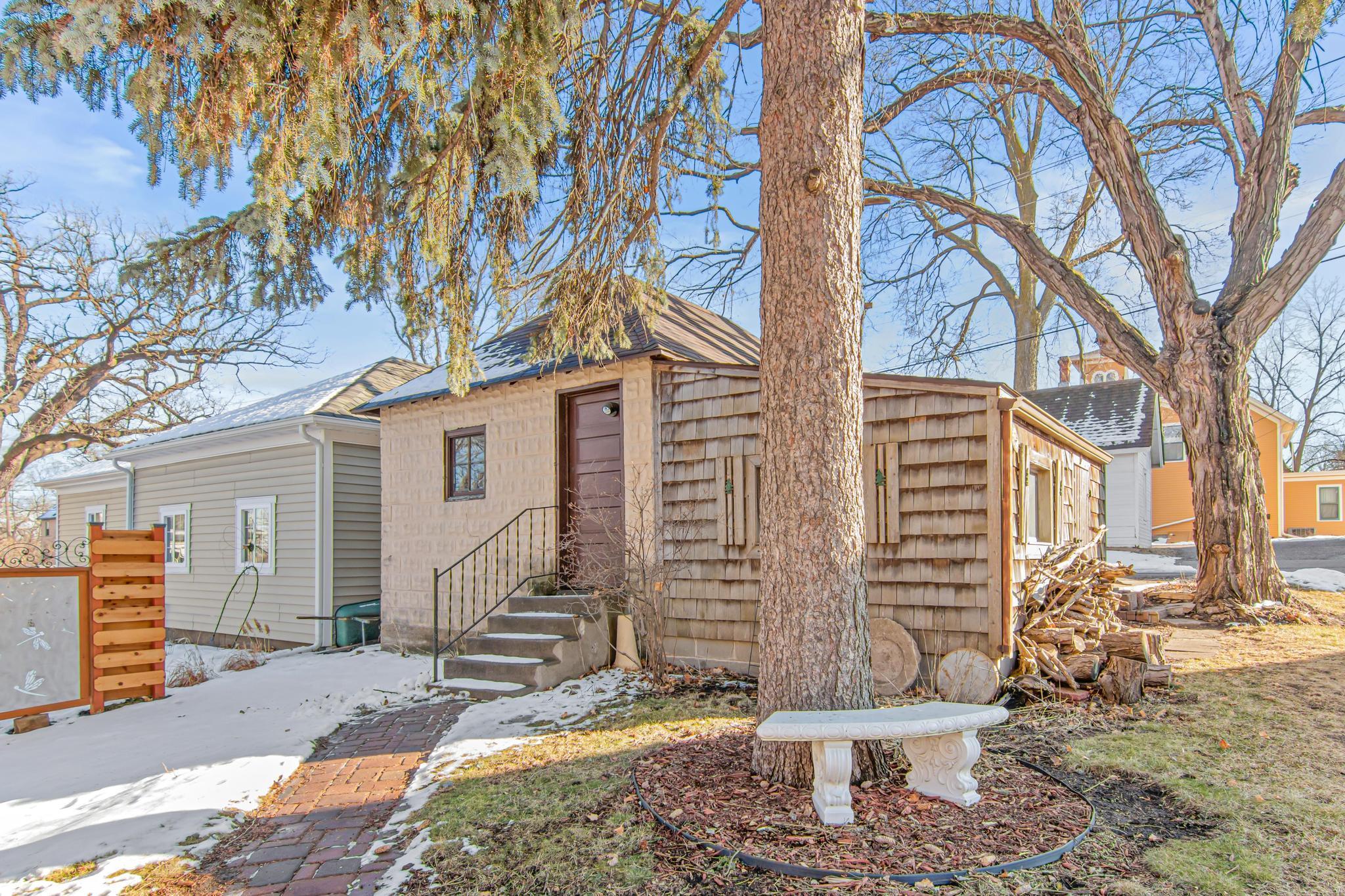 119 7th Street W