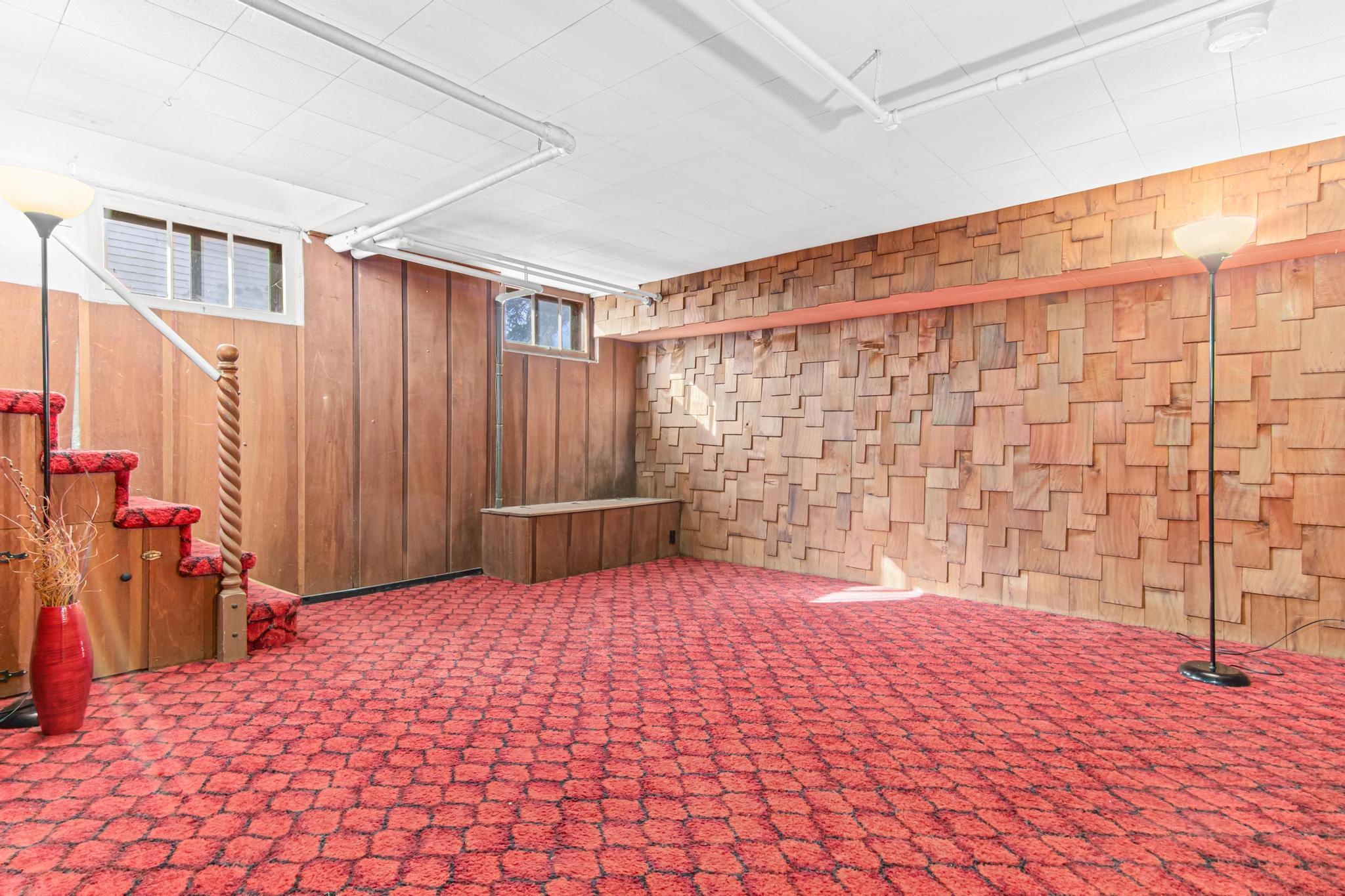 119 7th Street W