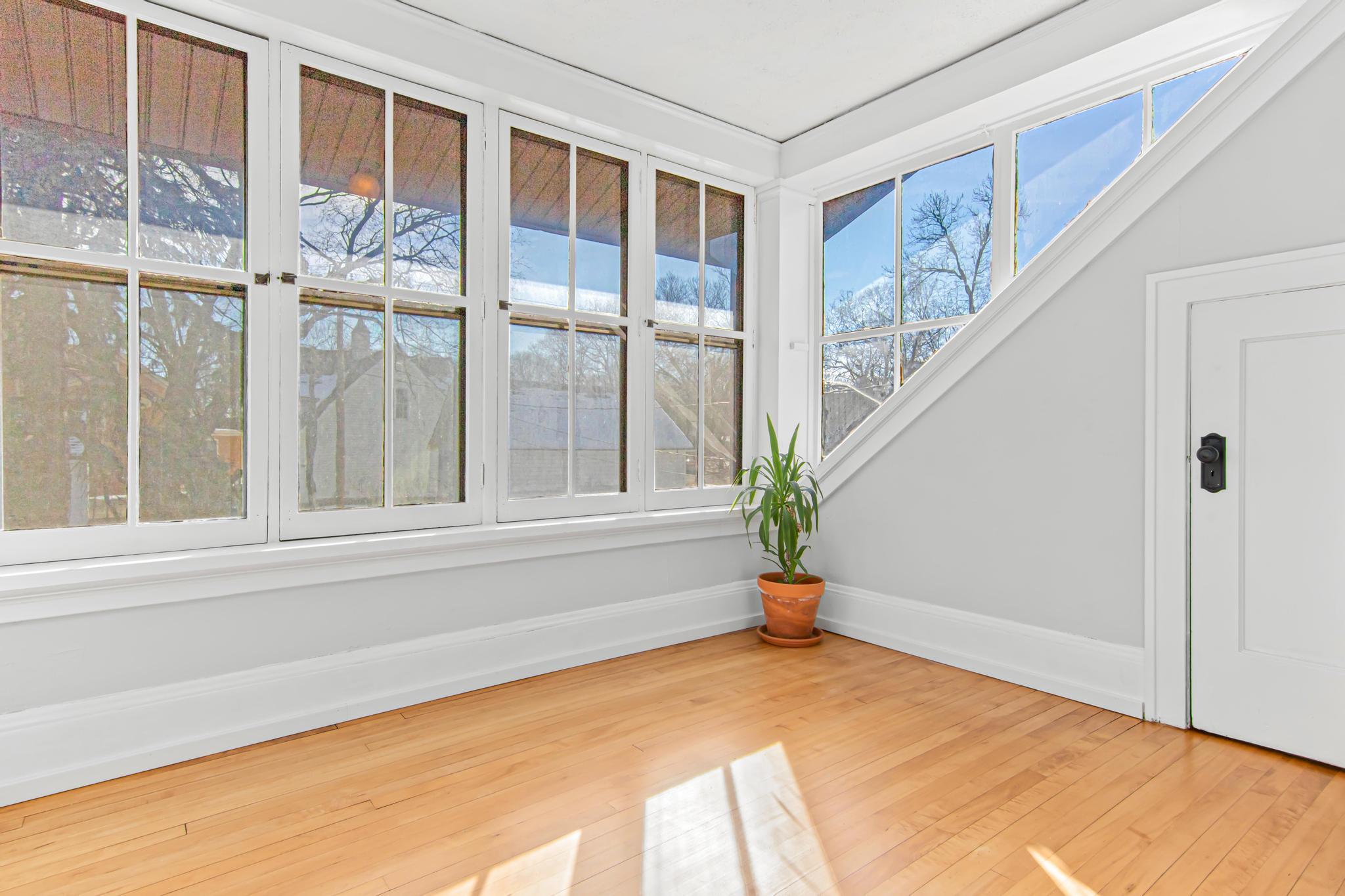 119 7th Street W