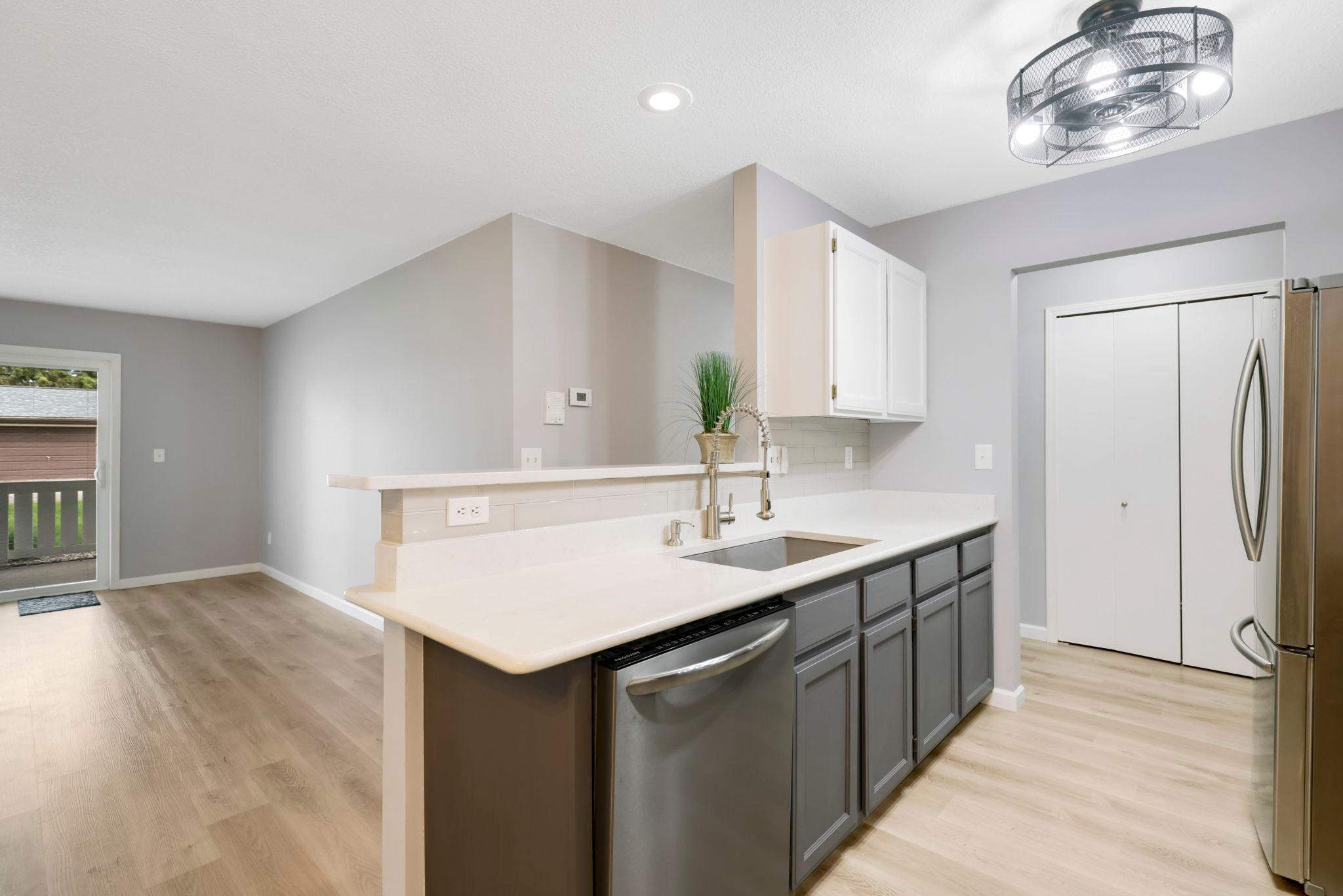 3050 Riverwood Drive Unit: 123