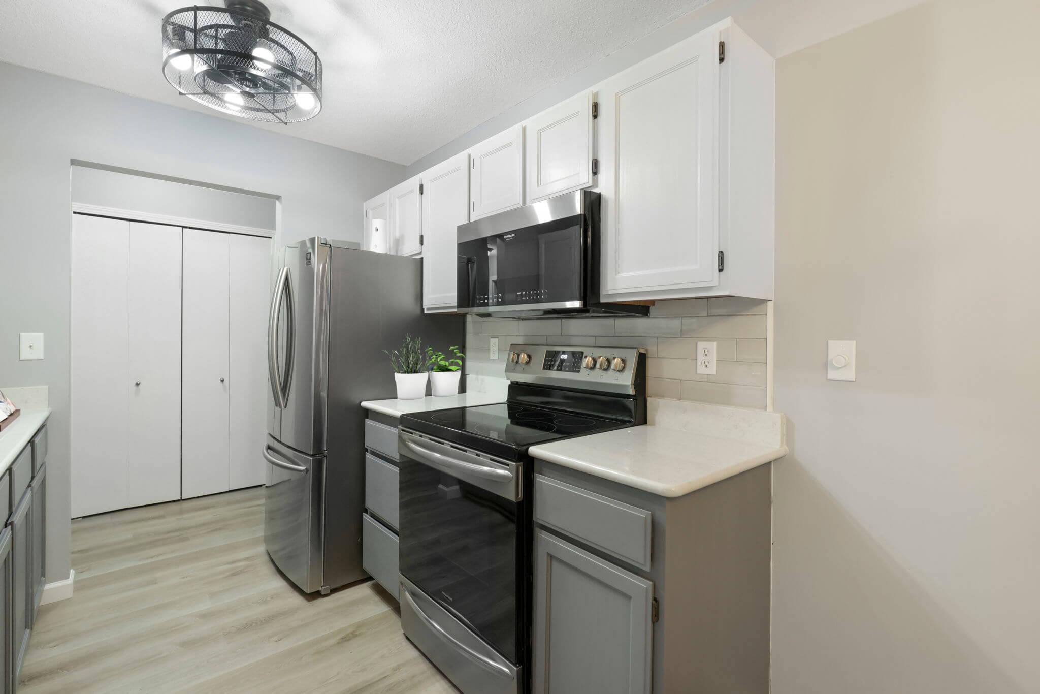 3050 Riverwood Drive Unit: 123