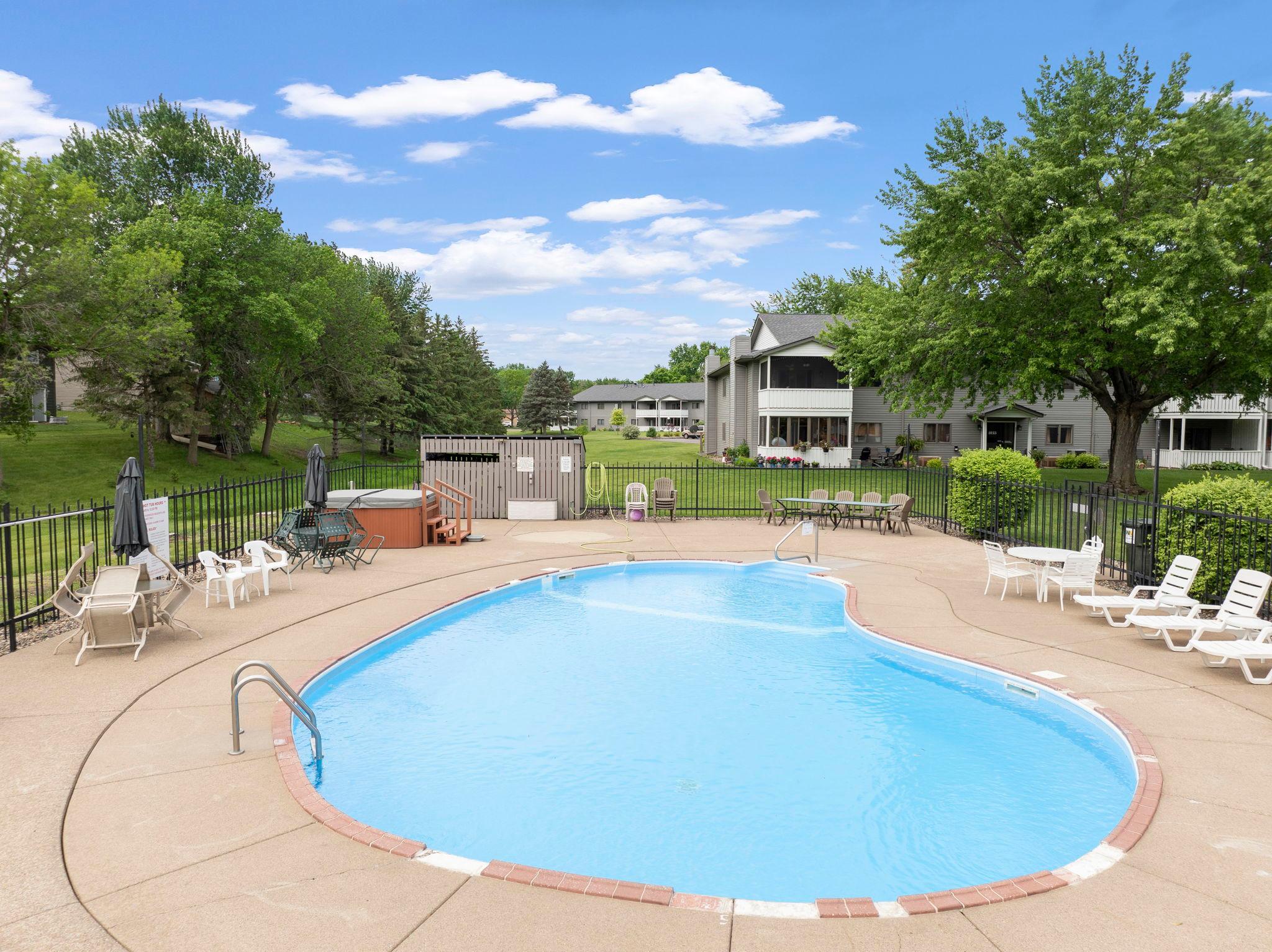 3050 Riverwood Drive Unit: 123