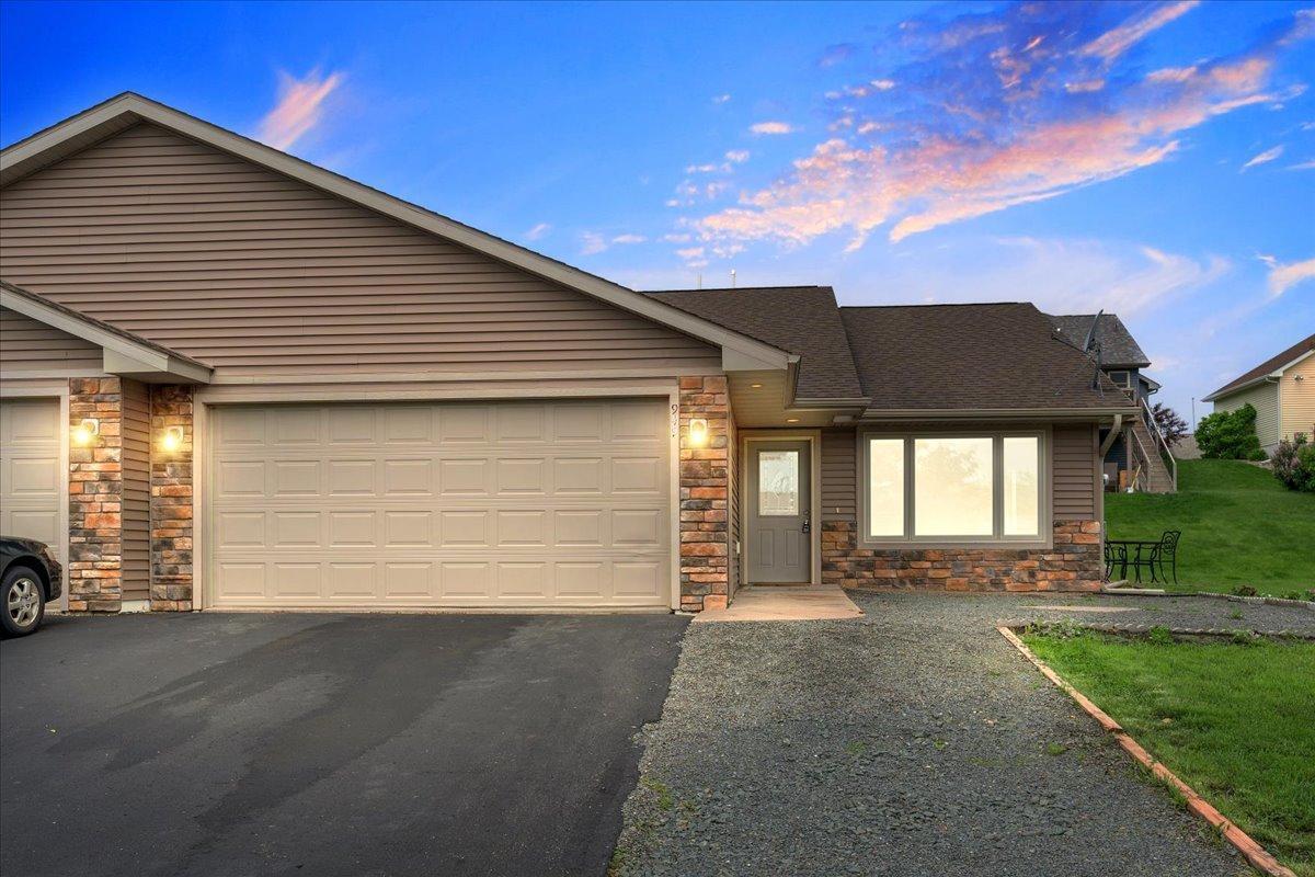 949 Fairchild Drive