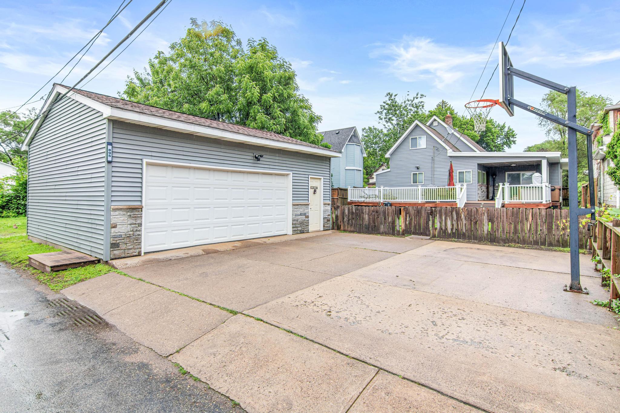 895 Johnson Parkway