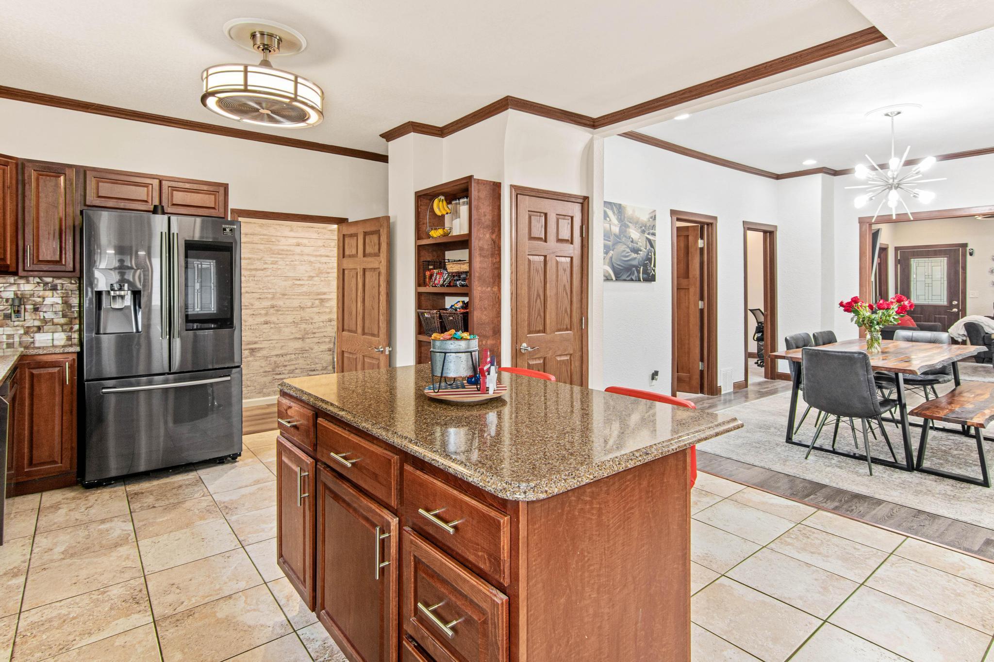 895 Johnson Parkway