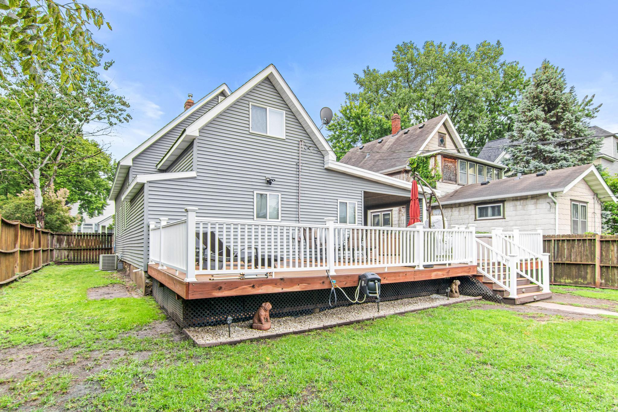 895 Johnson Parkway
