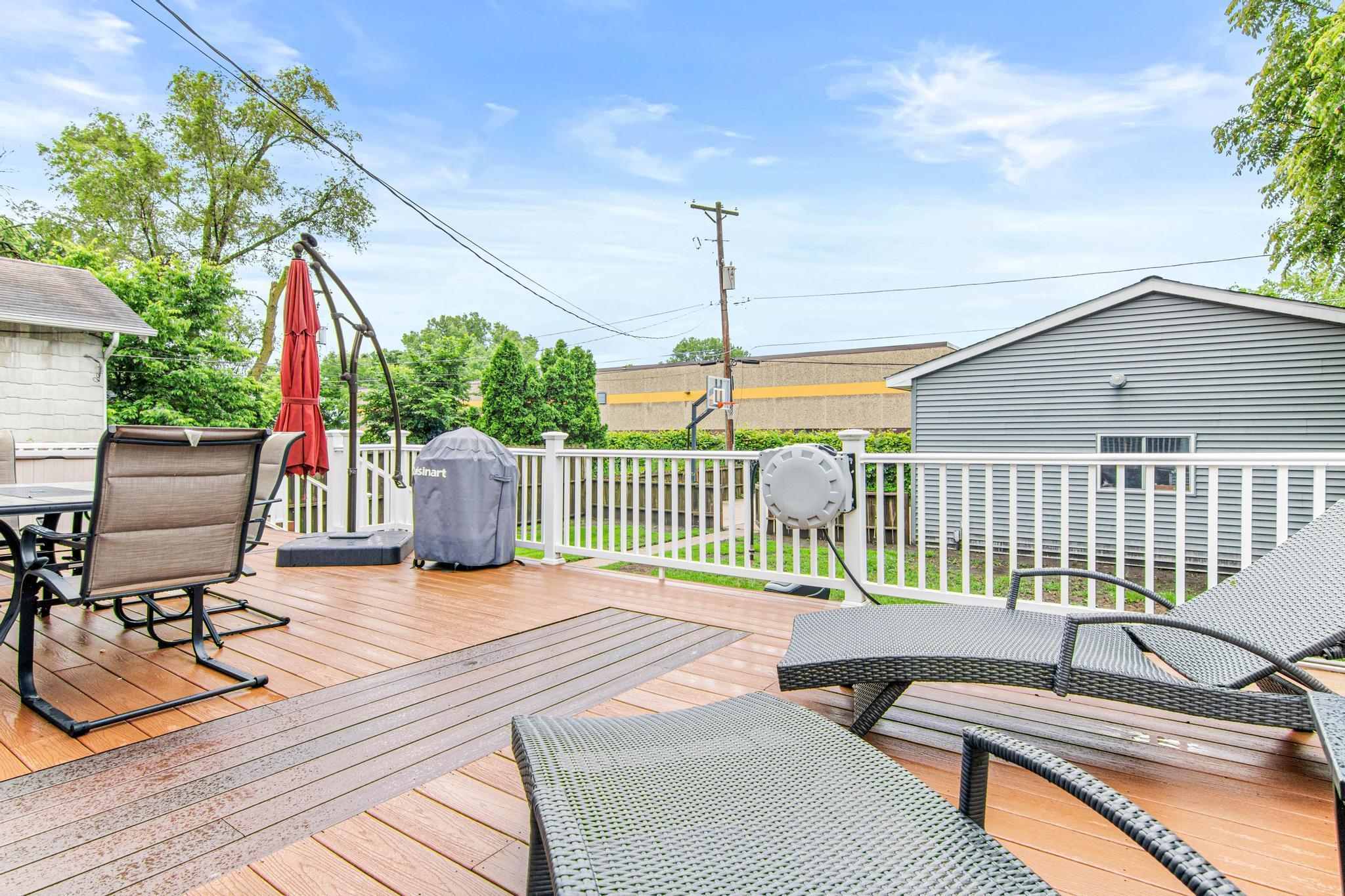 895 Johnson Parkway