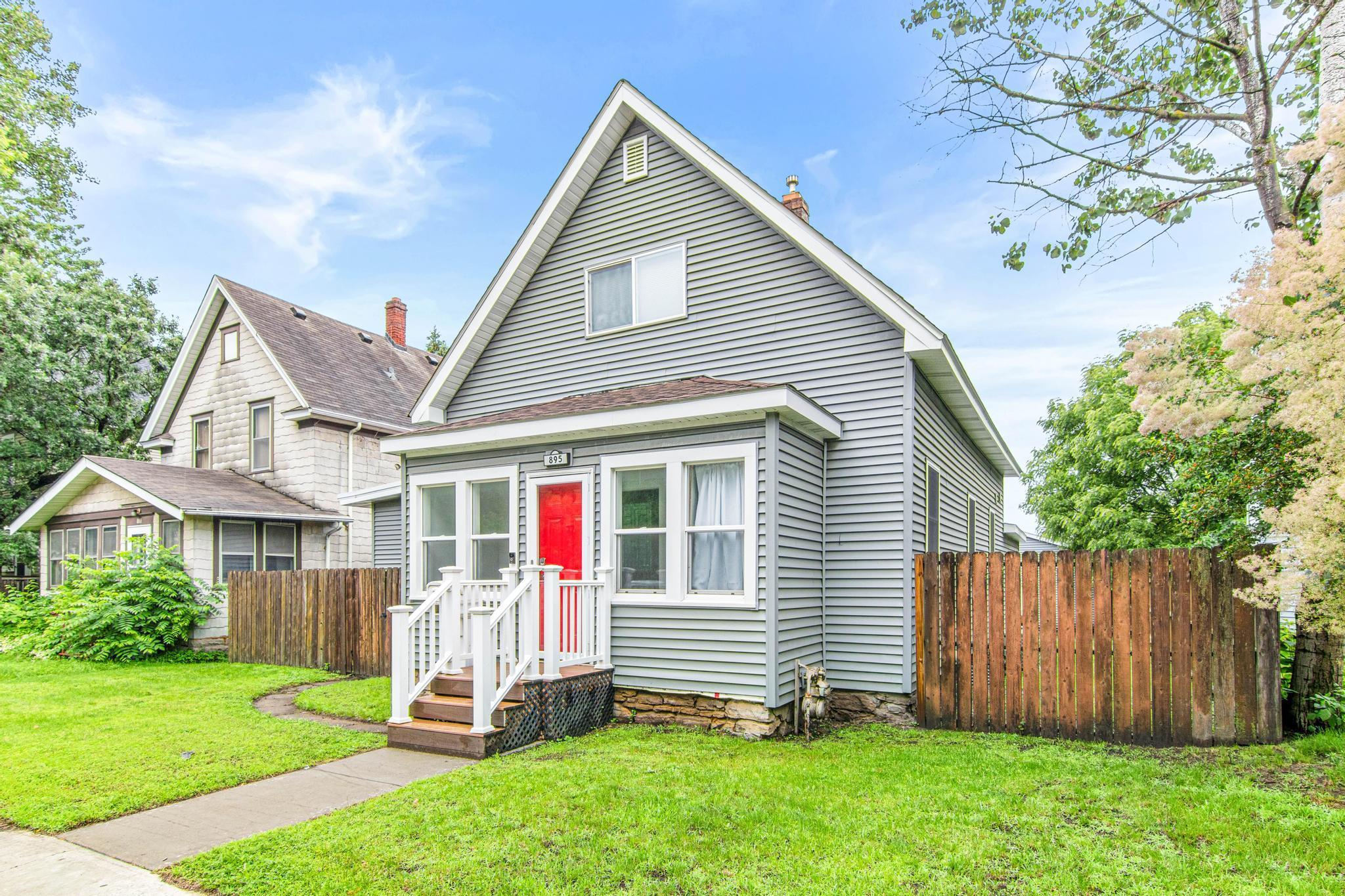 895 Johnson Parkway