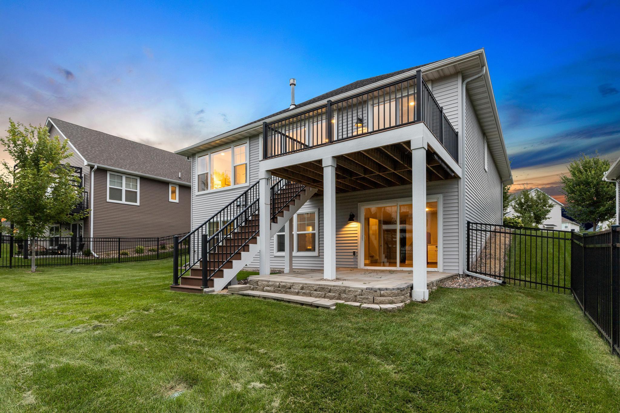 580 Jade Trail N