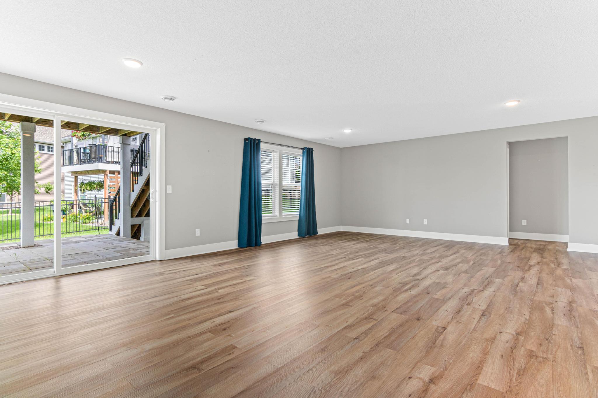 580 Jade Trail N