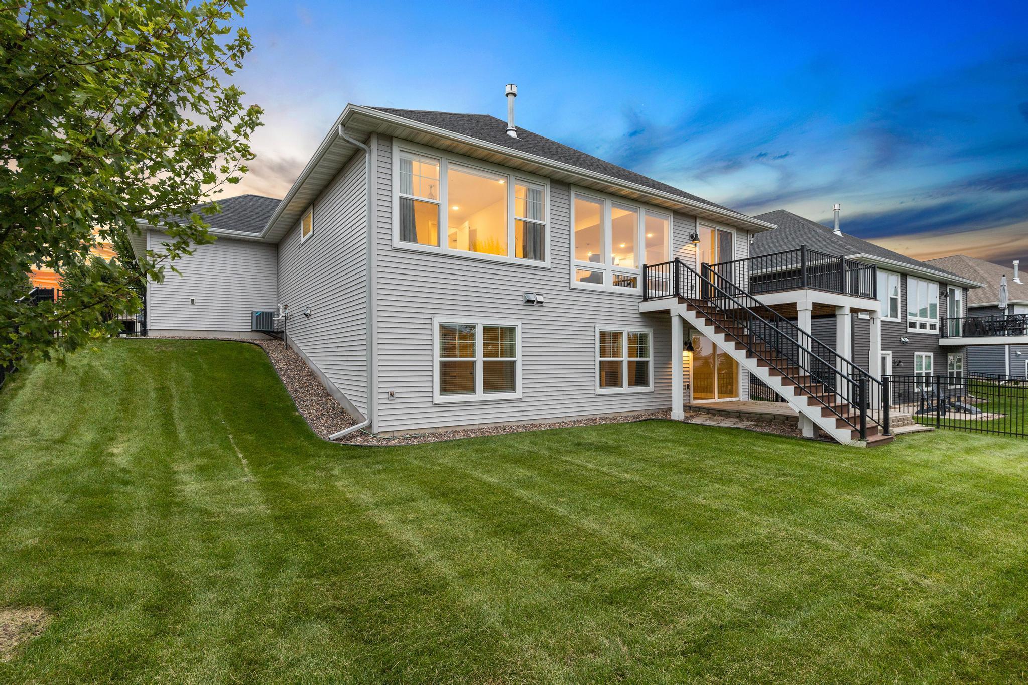 580 Jade Trail N