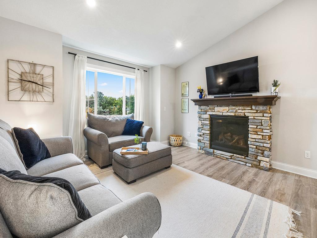 1224 Rich River Way