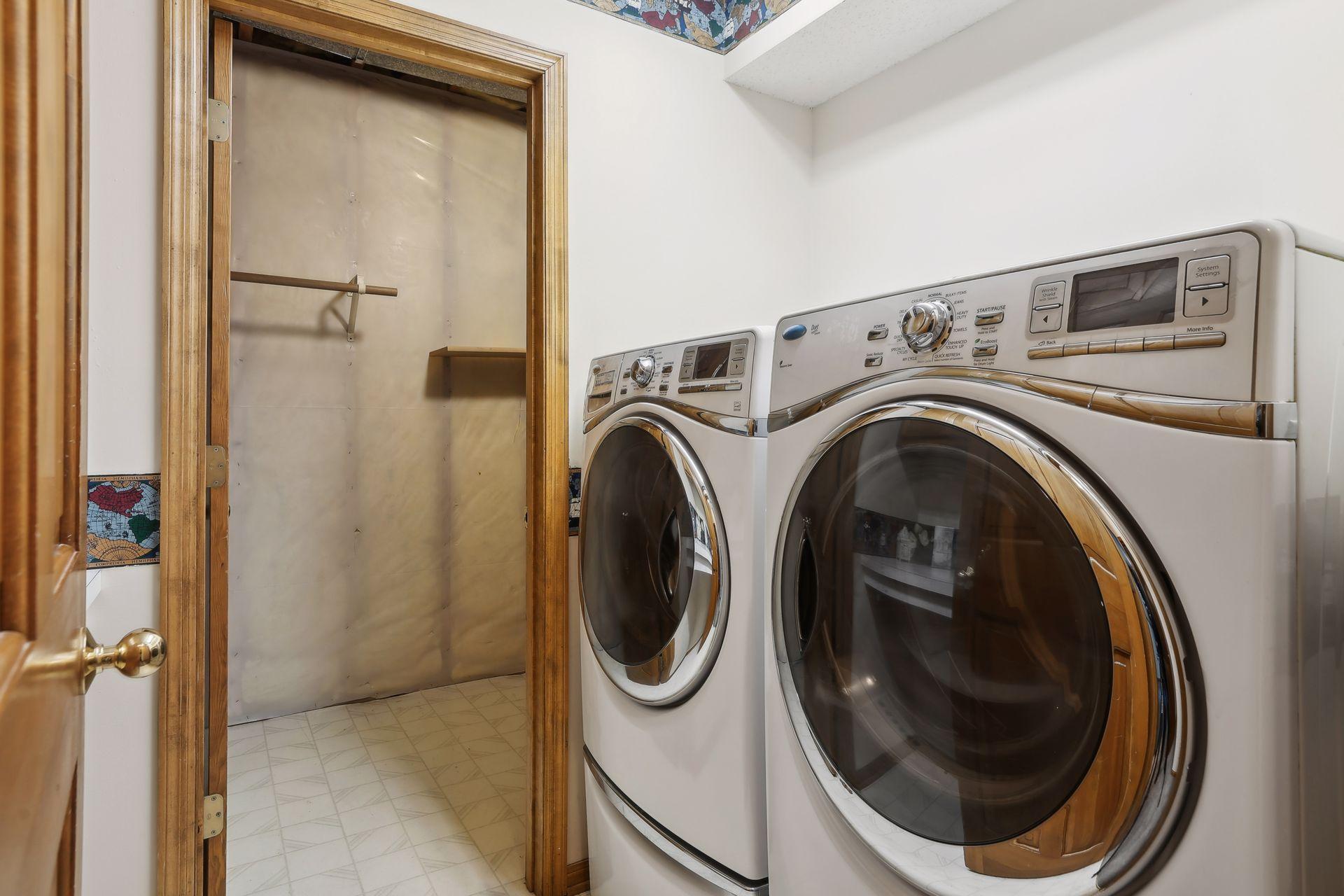 681 Cedar View Court