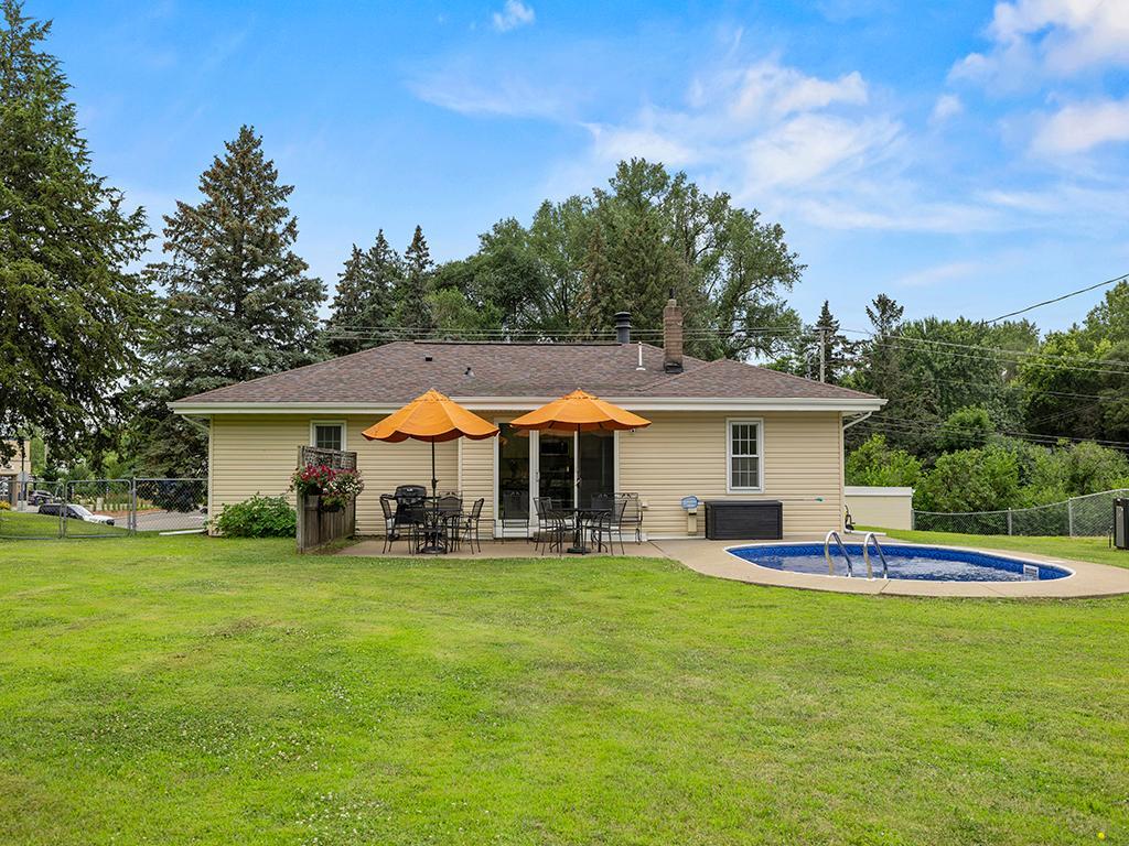 1883 County Road C E
