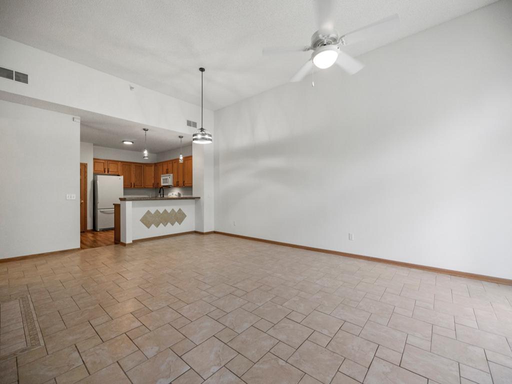4661 Bloomberg Lane