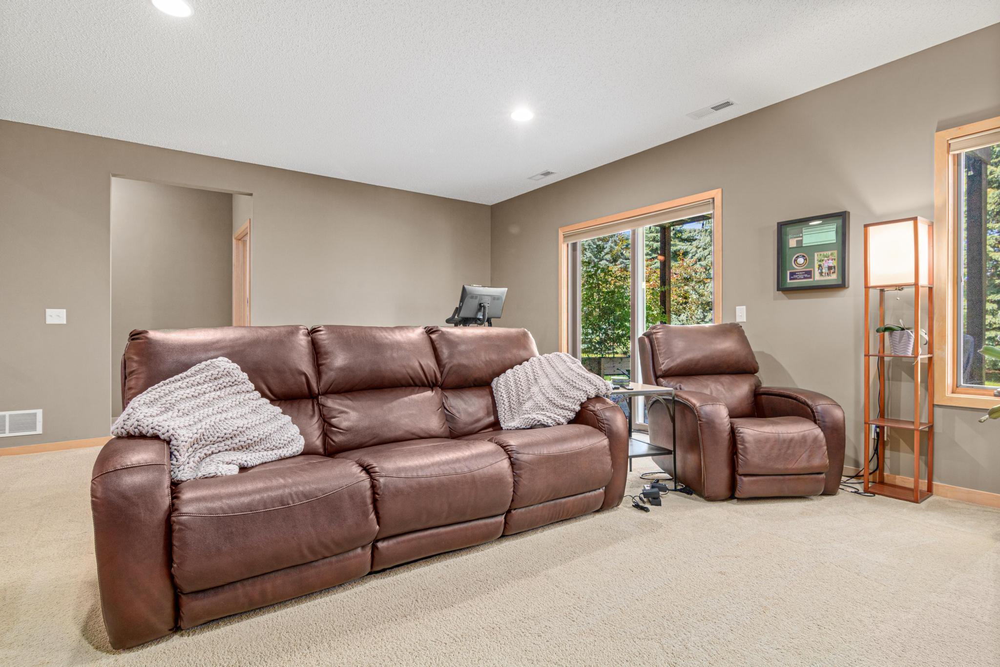 1200 Lakemoor Drive