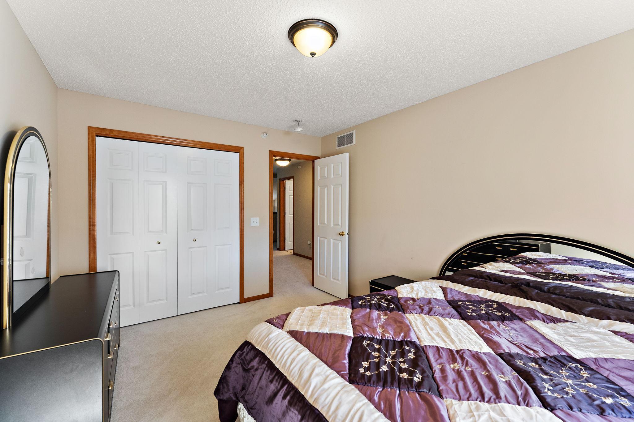 4543 Bloomberg Circle