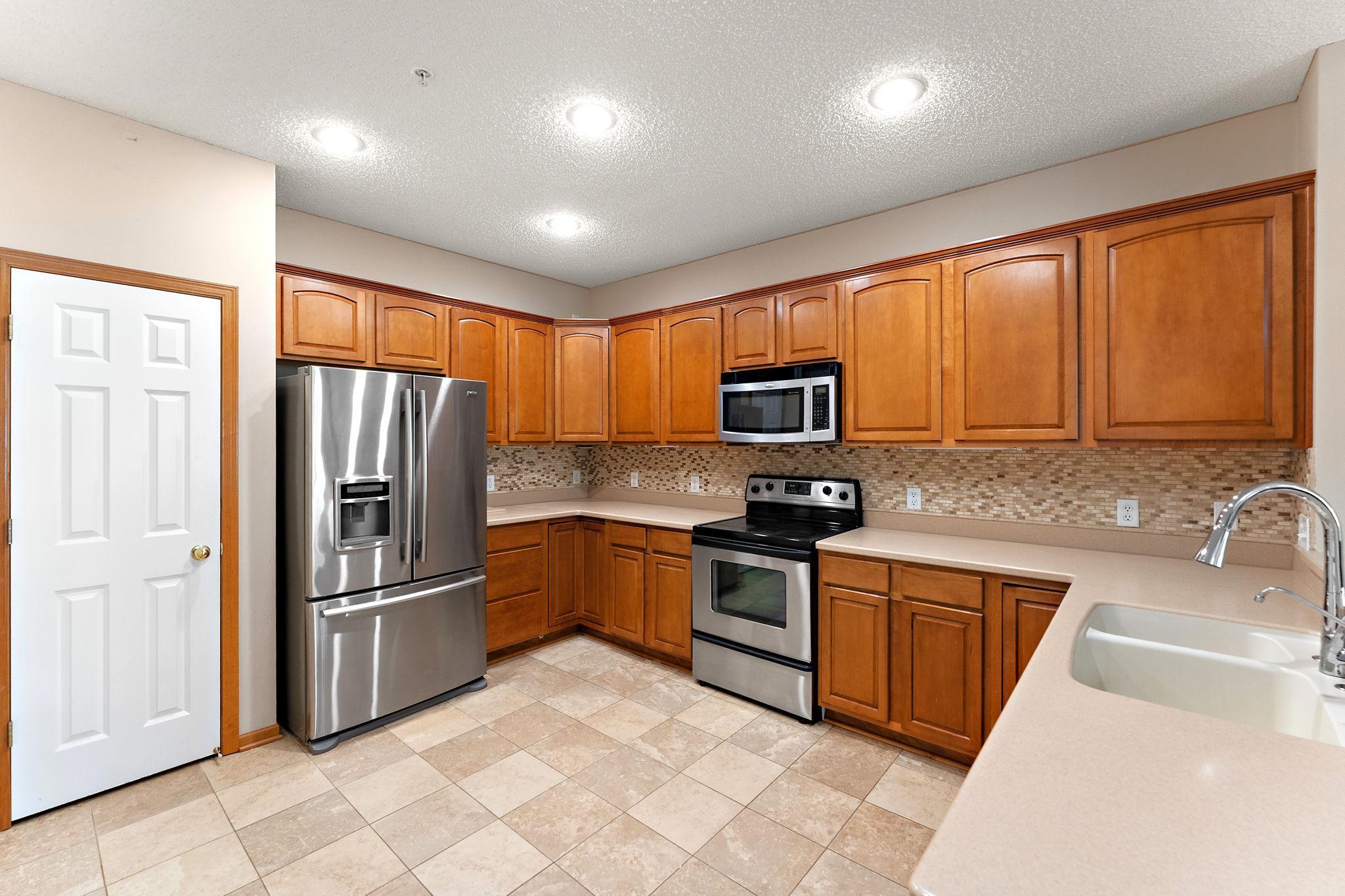 4543 Bloomberg Circle