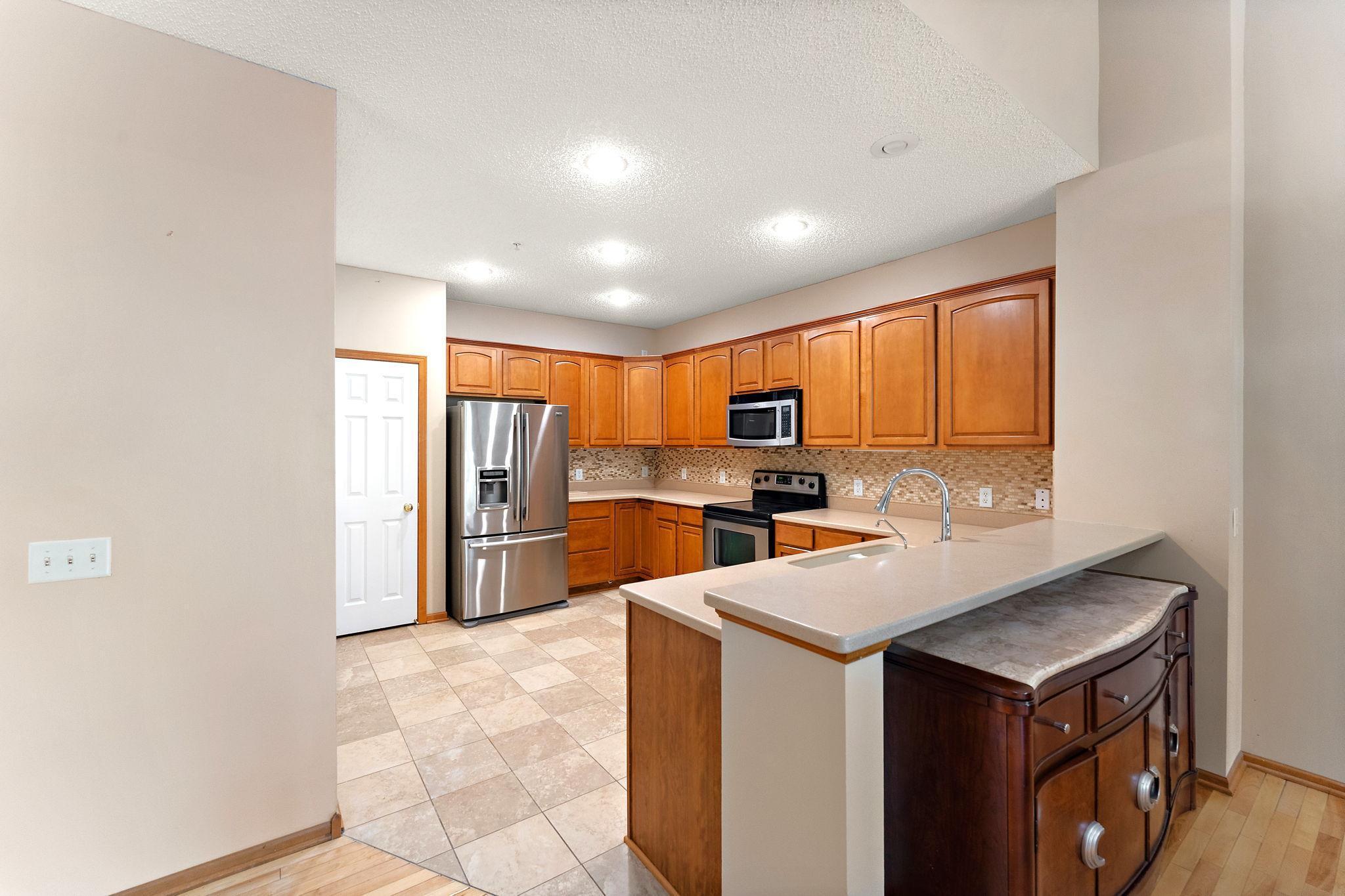 4543 Bloomberg Circle