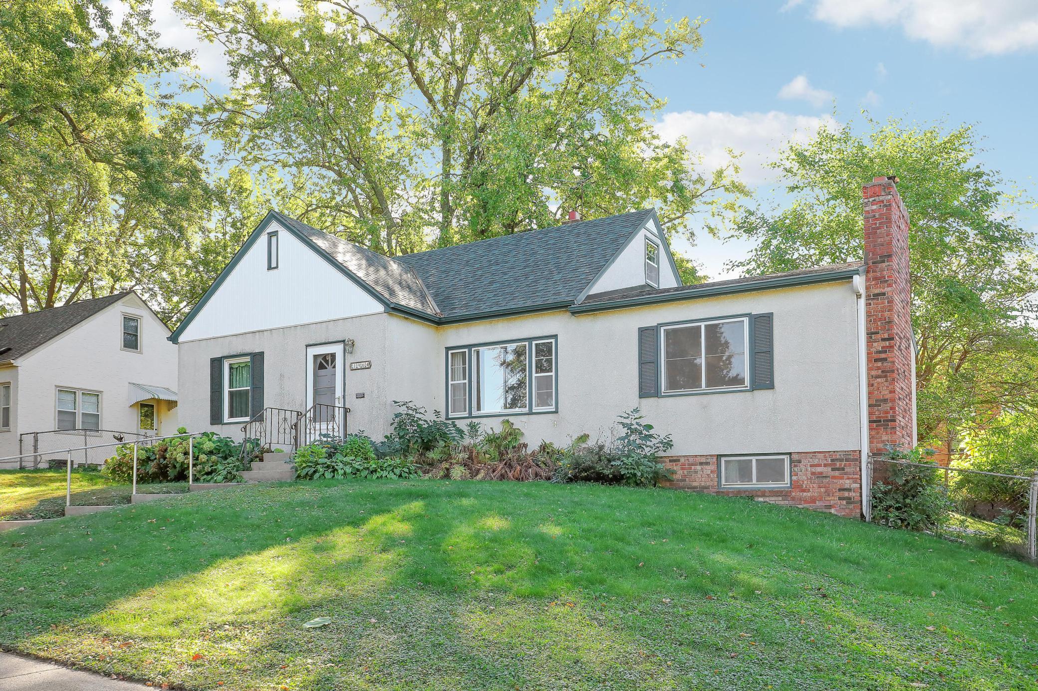1964 Arlington Avenue E
