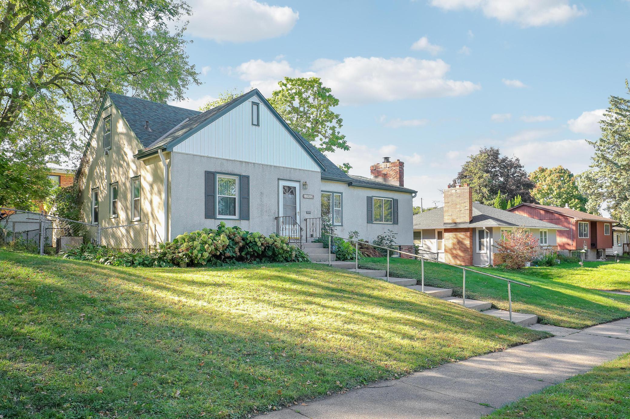 1964 Arlington Avenue E