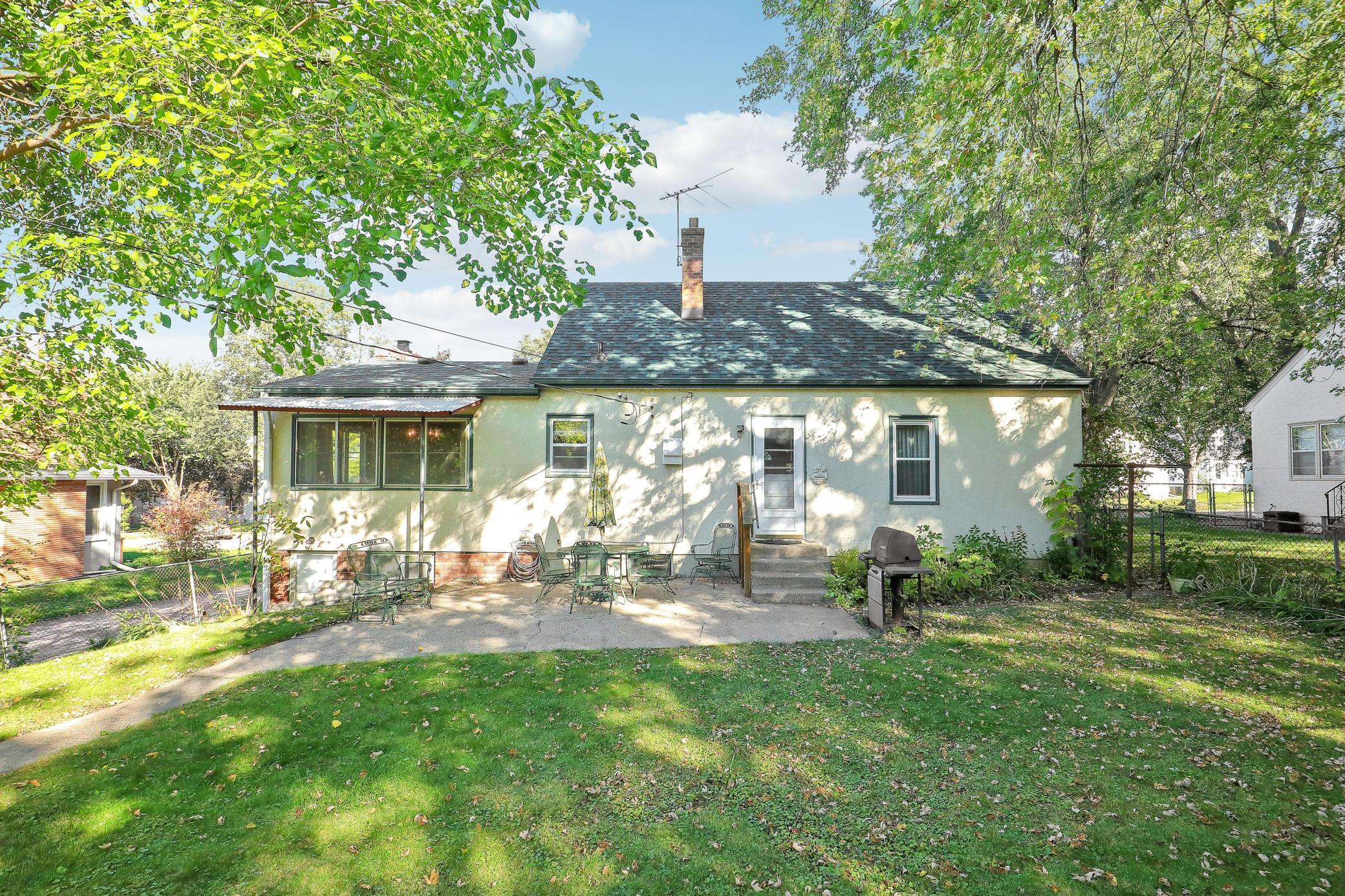 1964 Arlington Avenue E