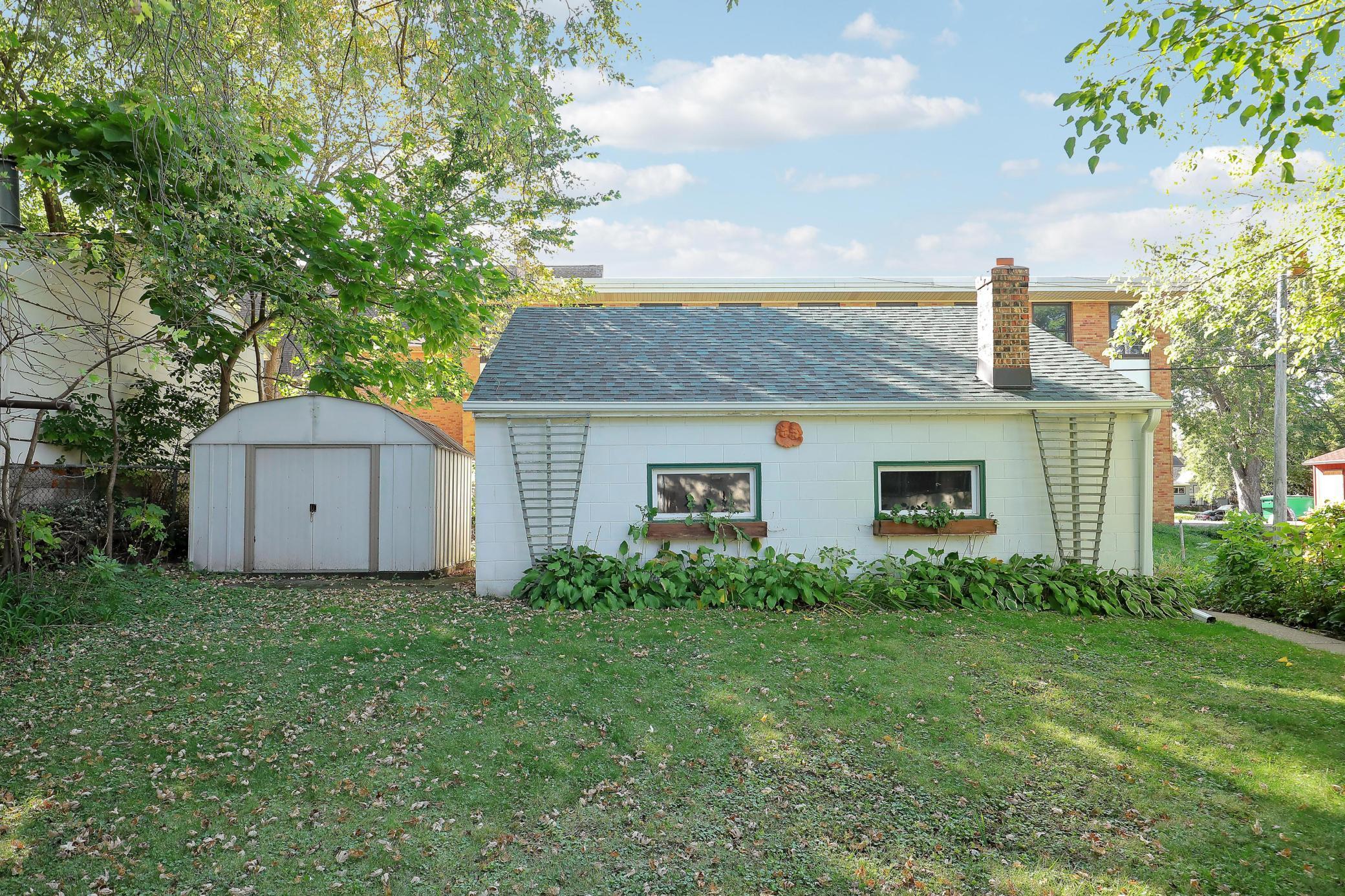 1964 Arlington Avenue E