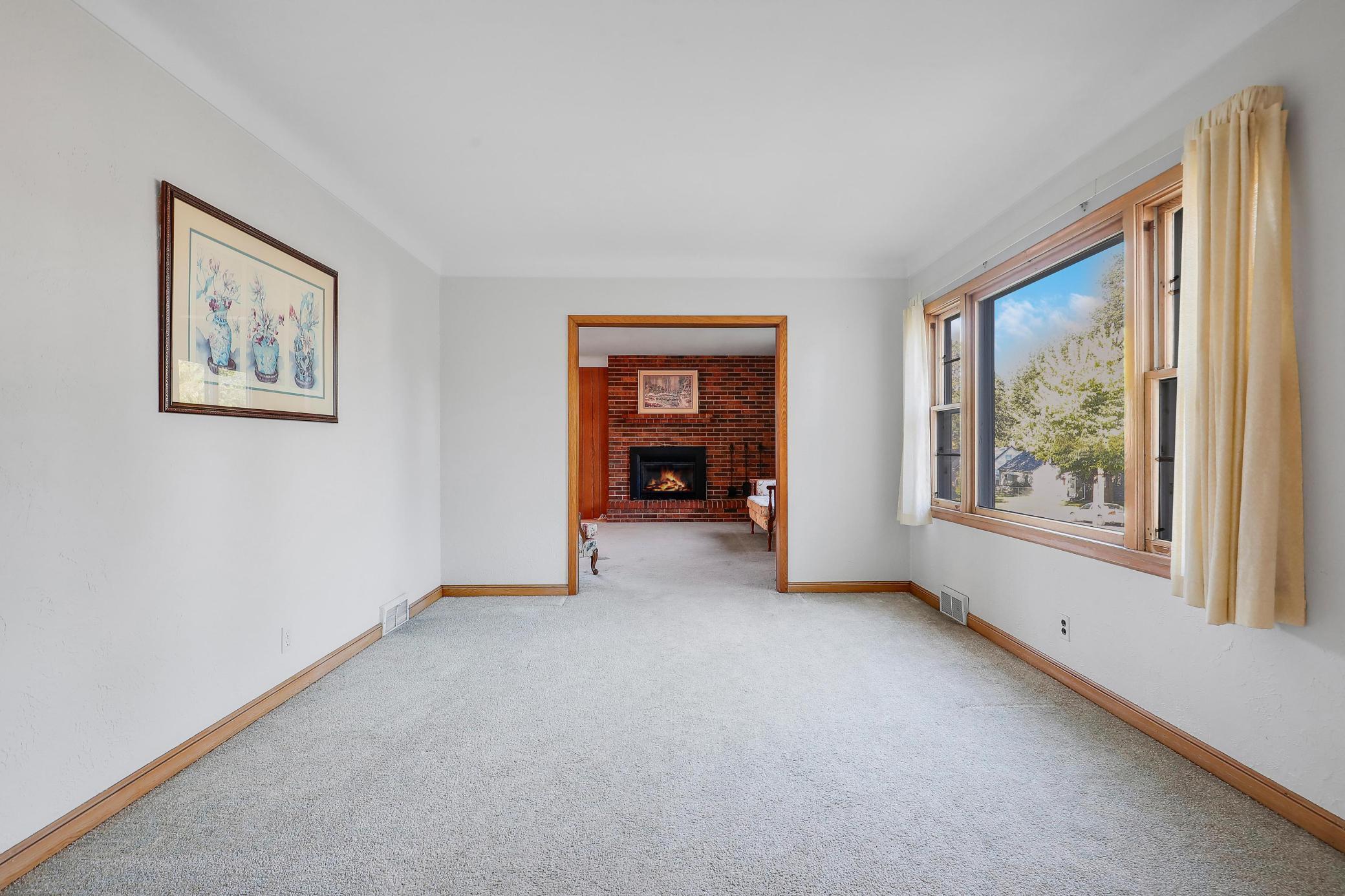 1964 Arlington Avenue E