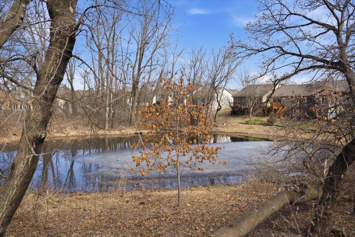 561 Deer Ridge Lane S